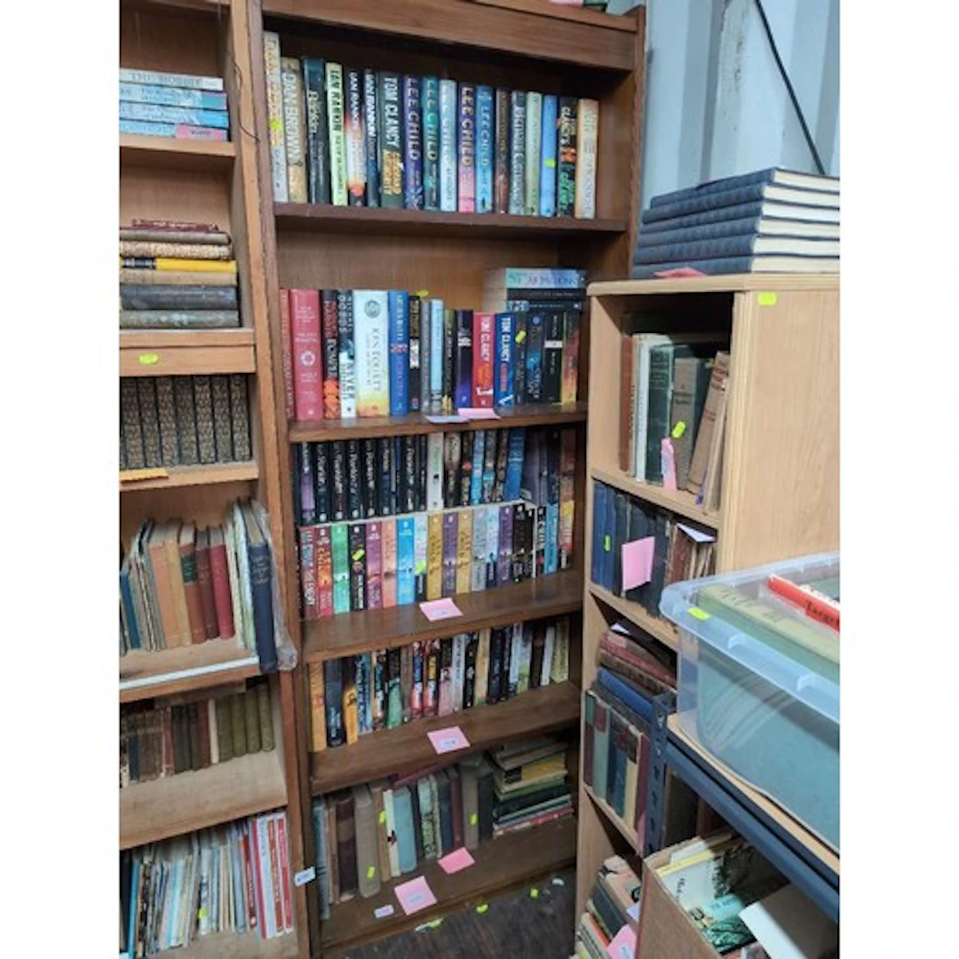 A large collection of hardback book + paperback fiction book...