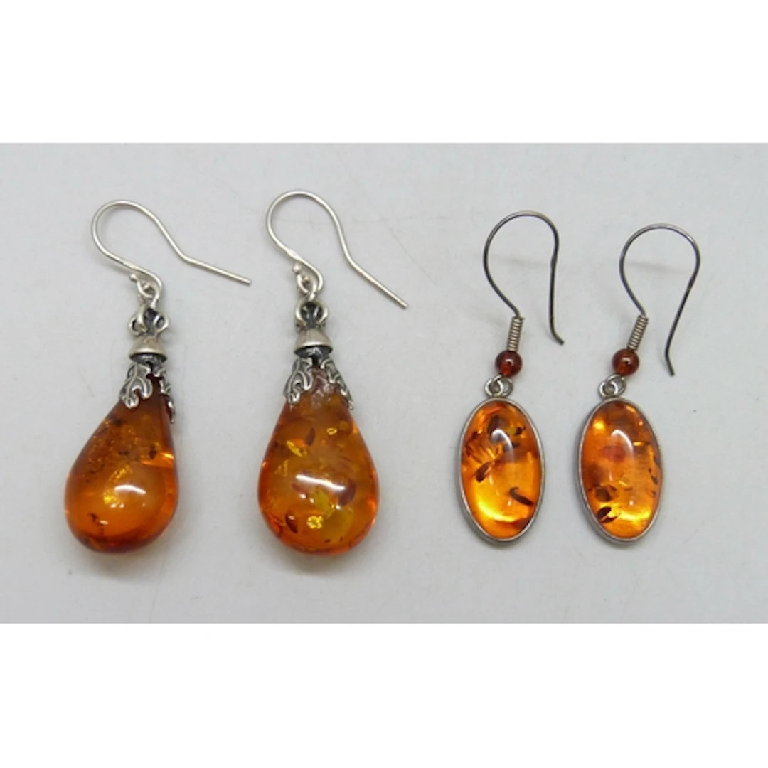 A pair of silver and Baltic amber style drop earrings, 4.7cm...