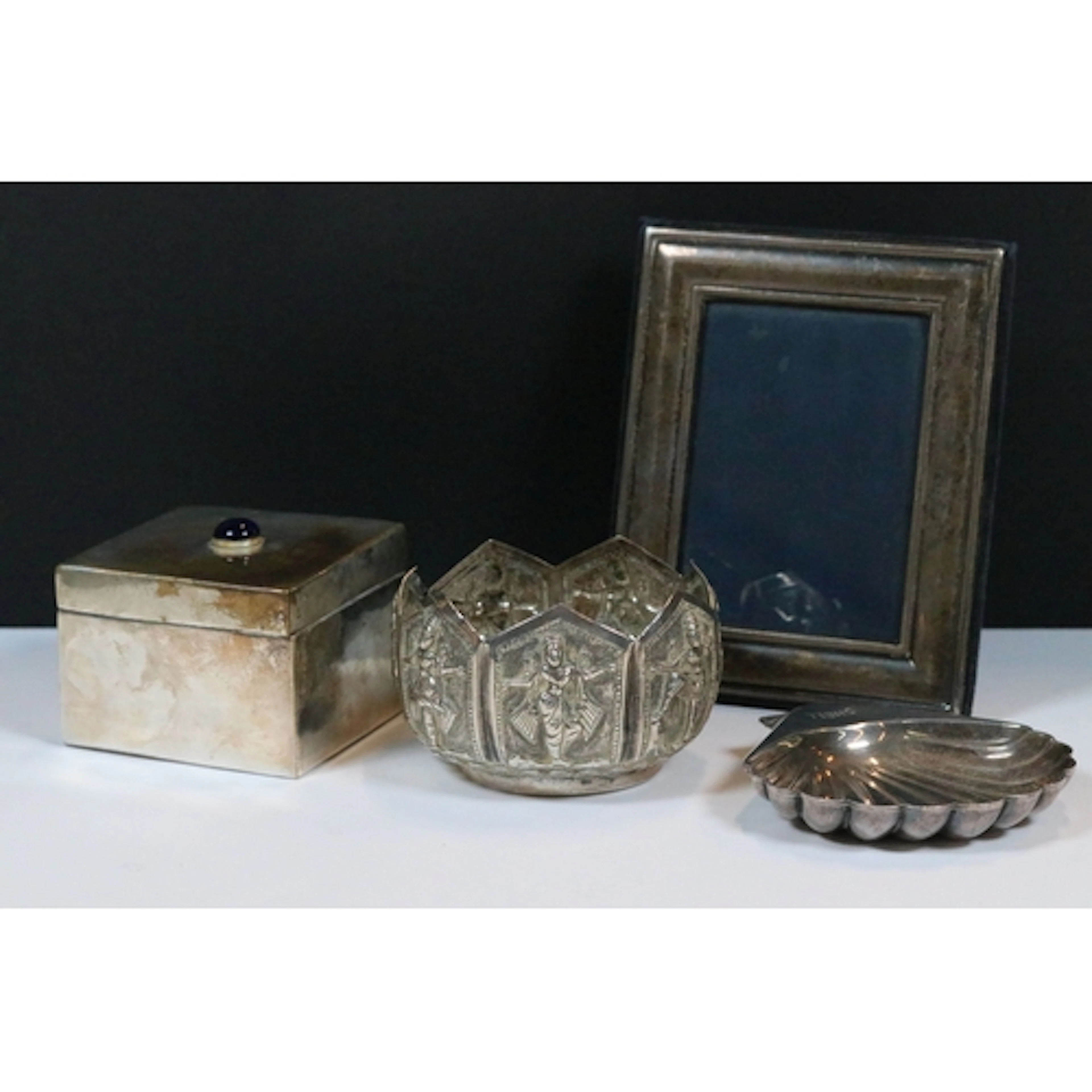 Early 20th Century white metal Indian deity bowl, with Hindu...