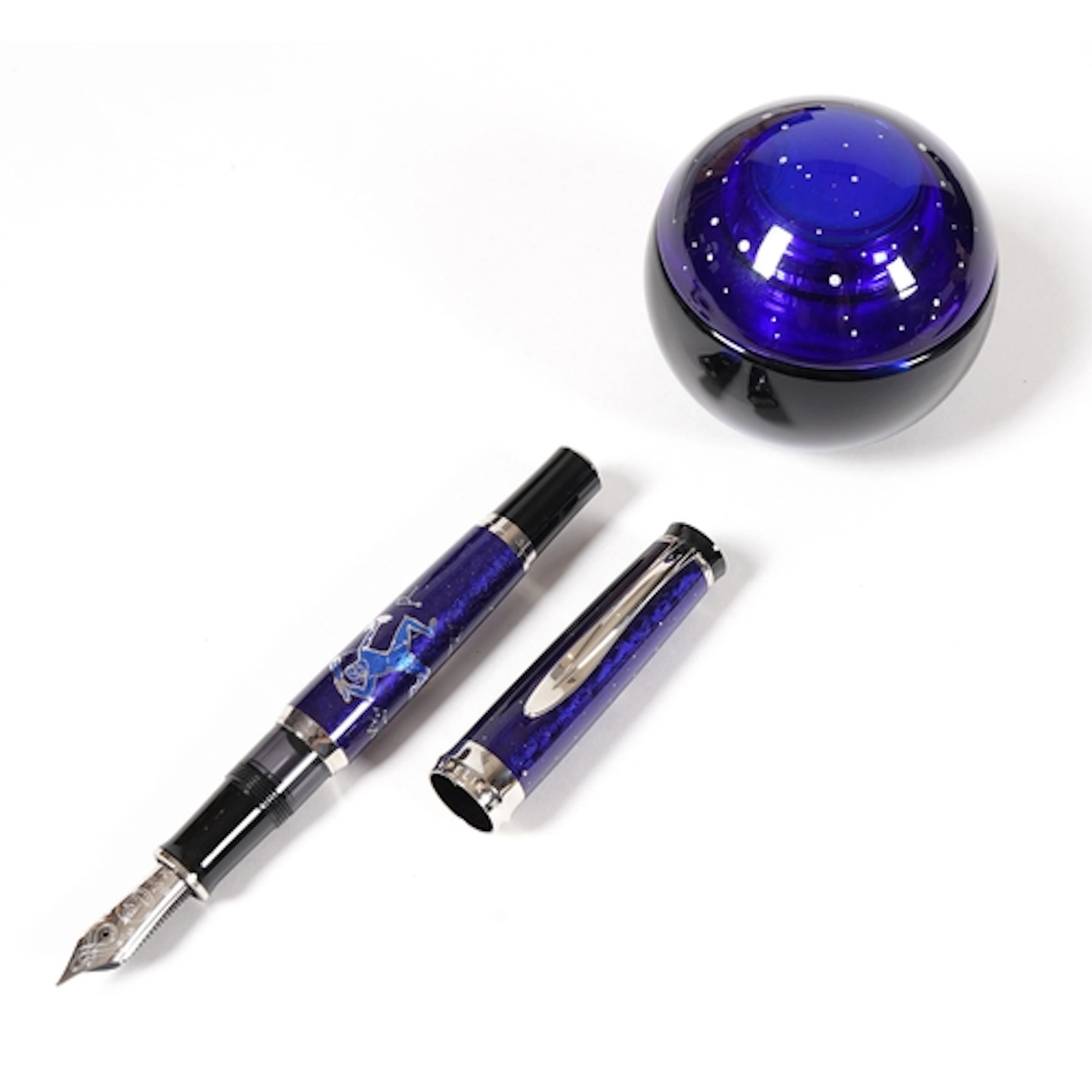 A Pelikan limited edition M1000 'Hercules' fountain pen in m...
