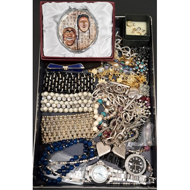 SELECTION OF SILVER AND OTHER COSTUME JEWELLERY including a ...