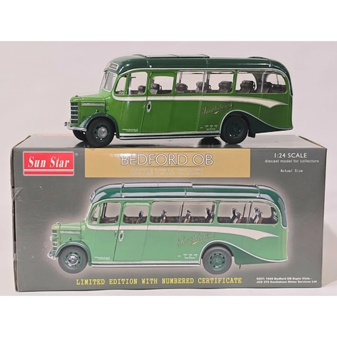 Sunstar 1:24 large scale Bedford OB Duple Vista Coach die ca...