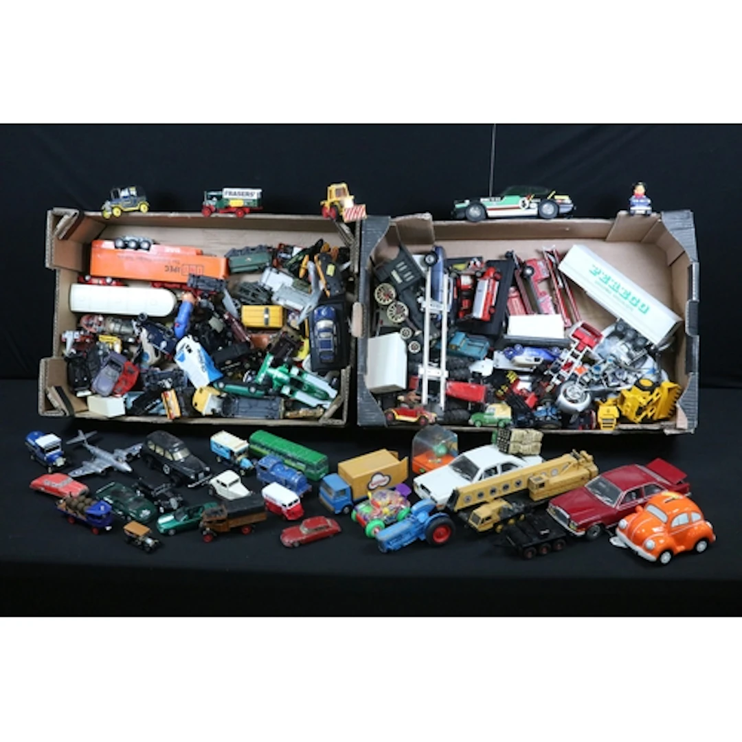 Collection of diecast models to include Dinky, Corgi, NZG, S...