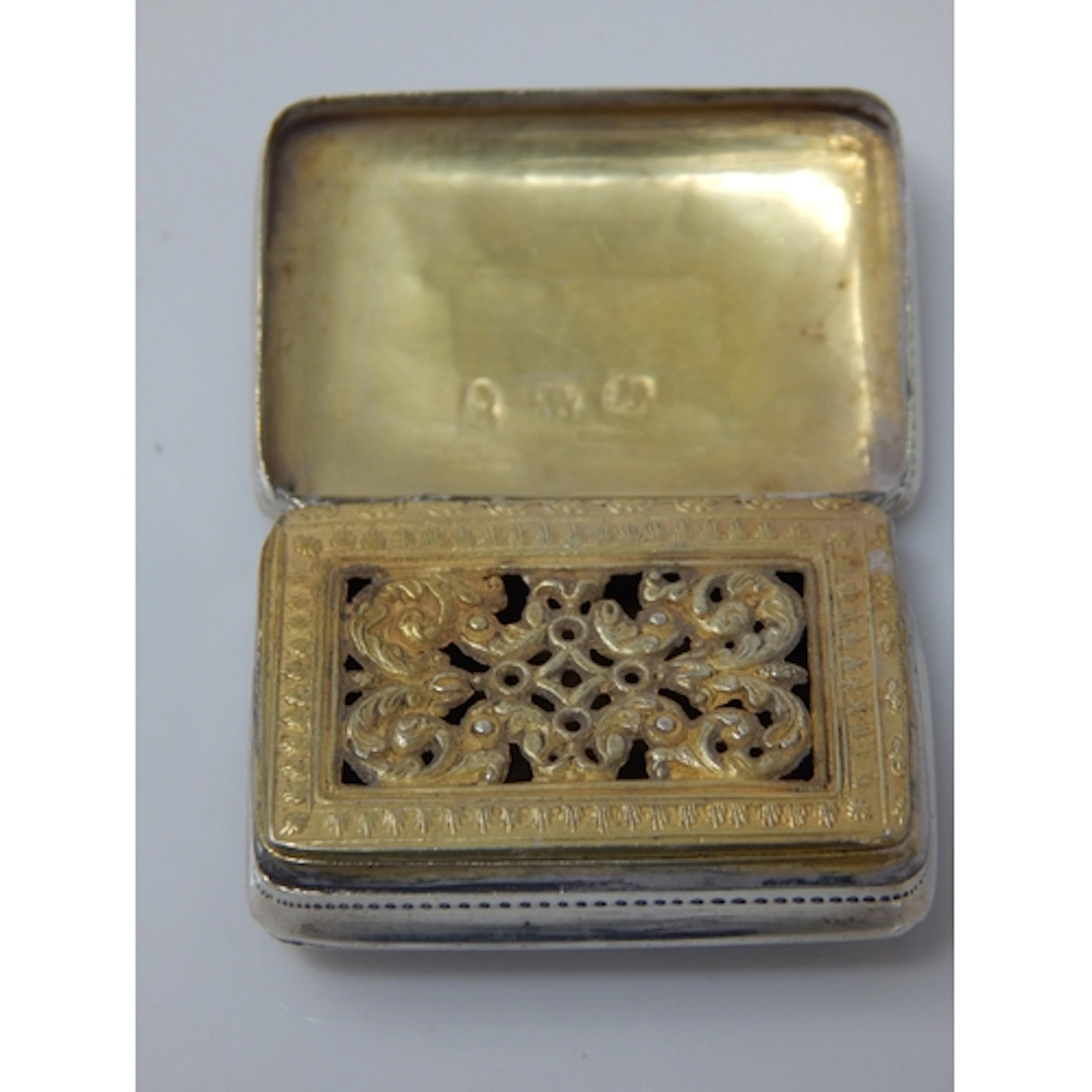 George IV Silver Vinaigrette with Pierced Gilded Grille: Hal...