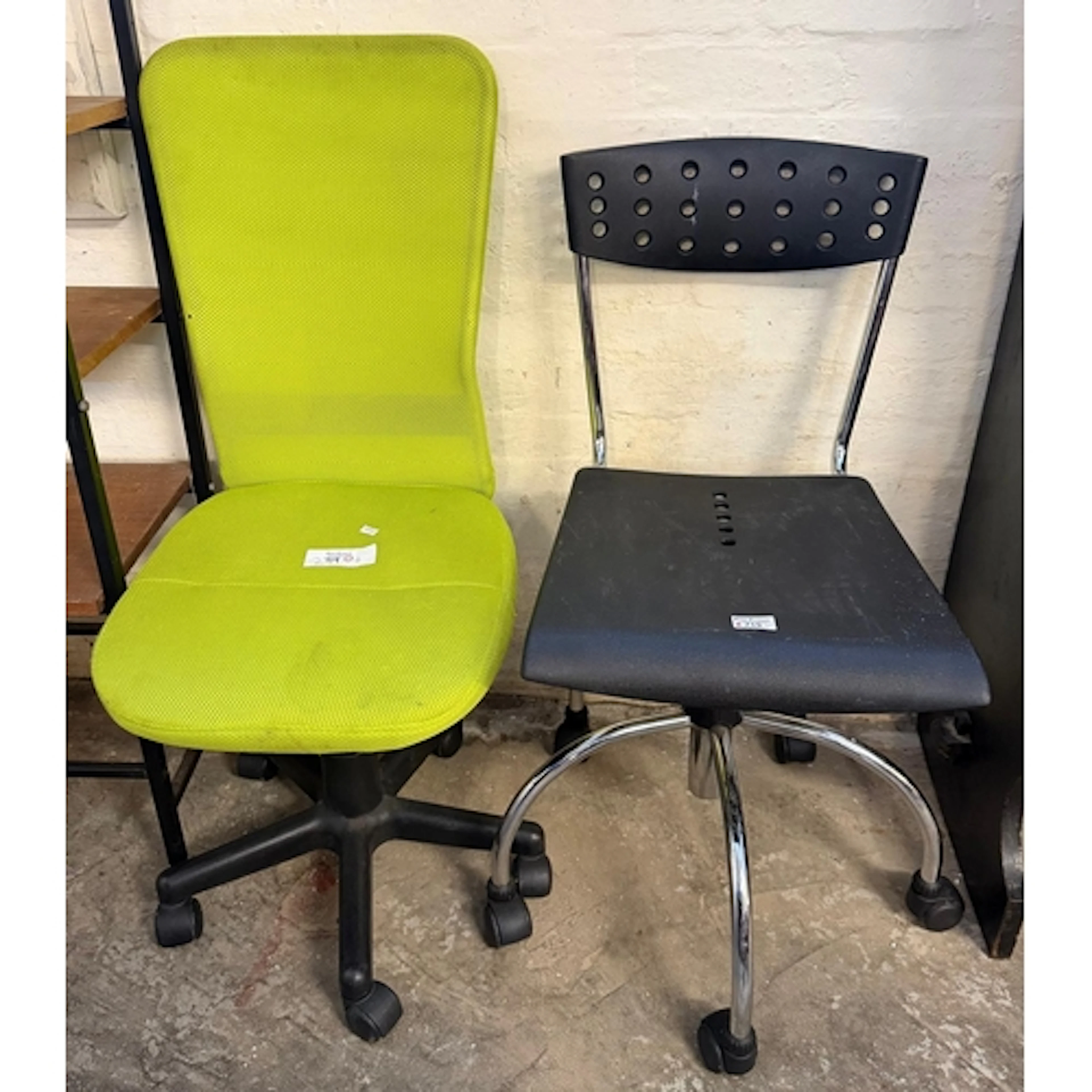 Two office chairs. (2) (B.P. 21% + VAT)