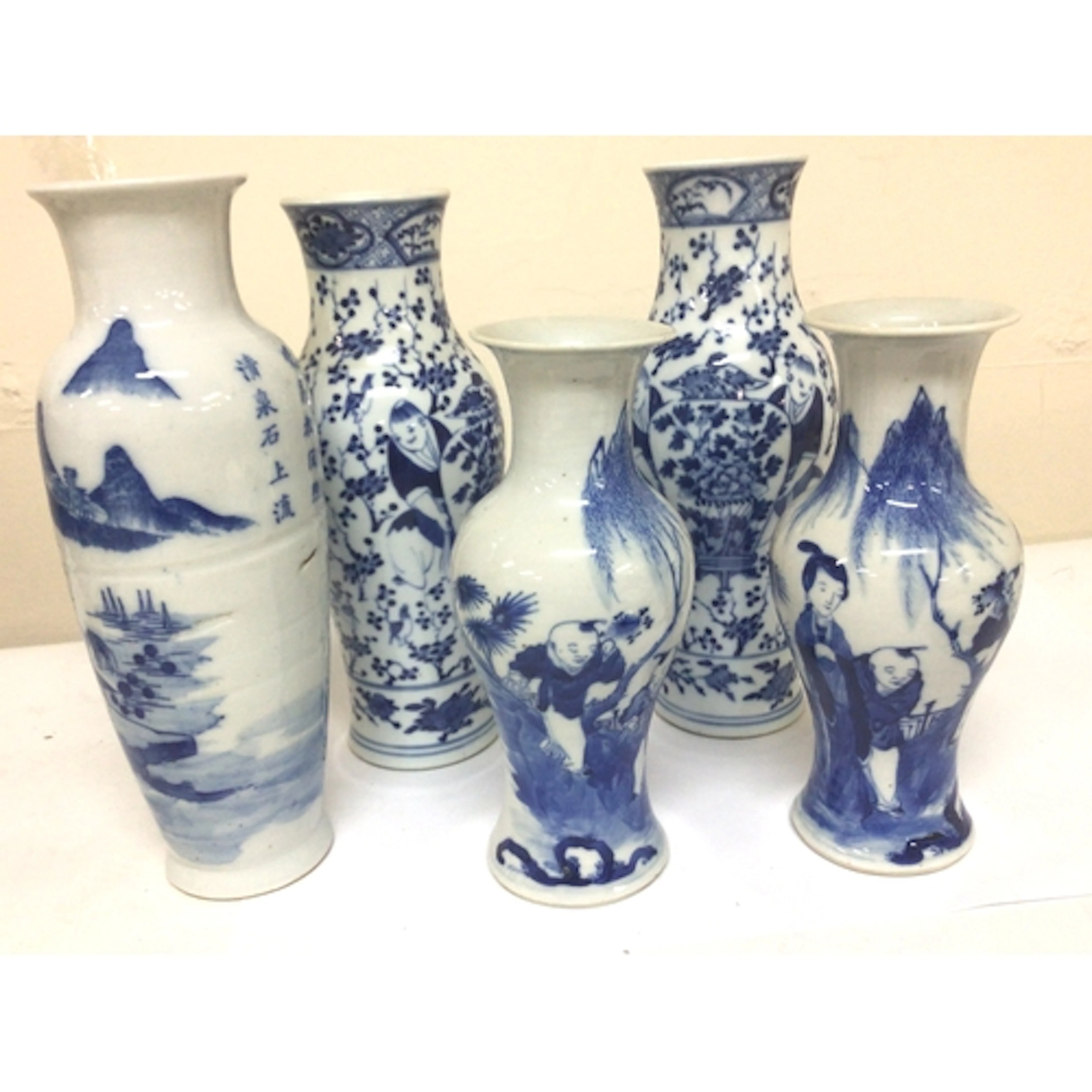 Two Pairs of Chinese Export porcelain vases blue and white d...
