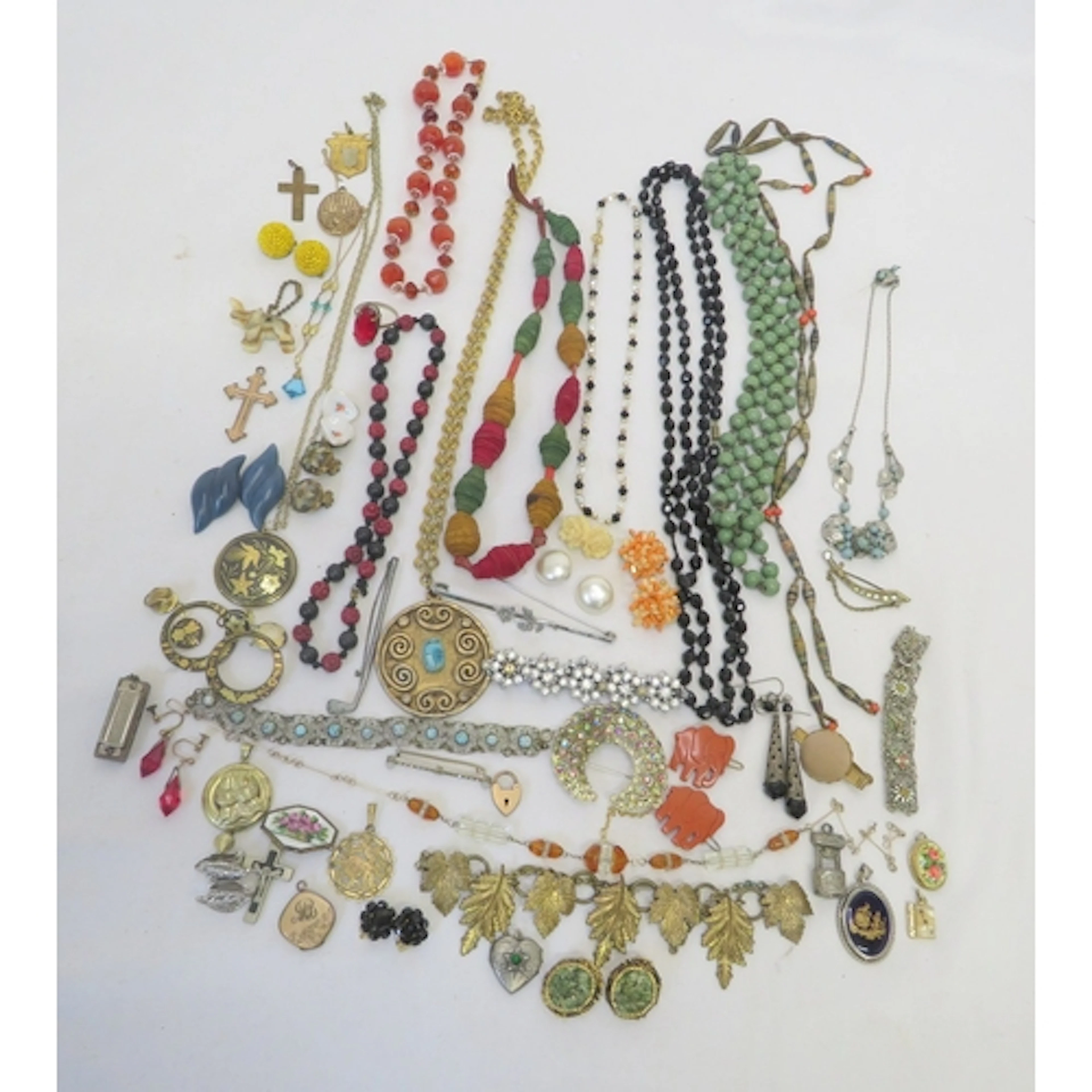 Vintage Costume Jewellery incl. black faceted glass knotted ...