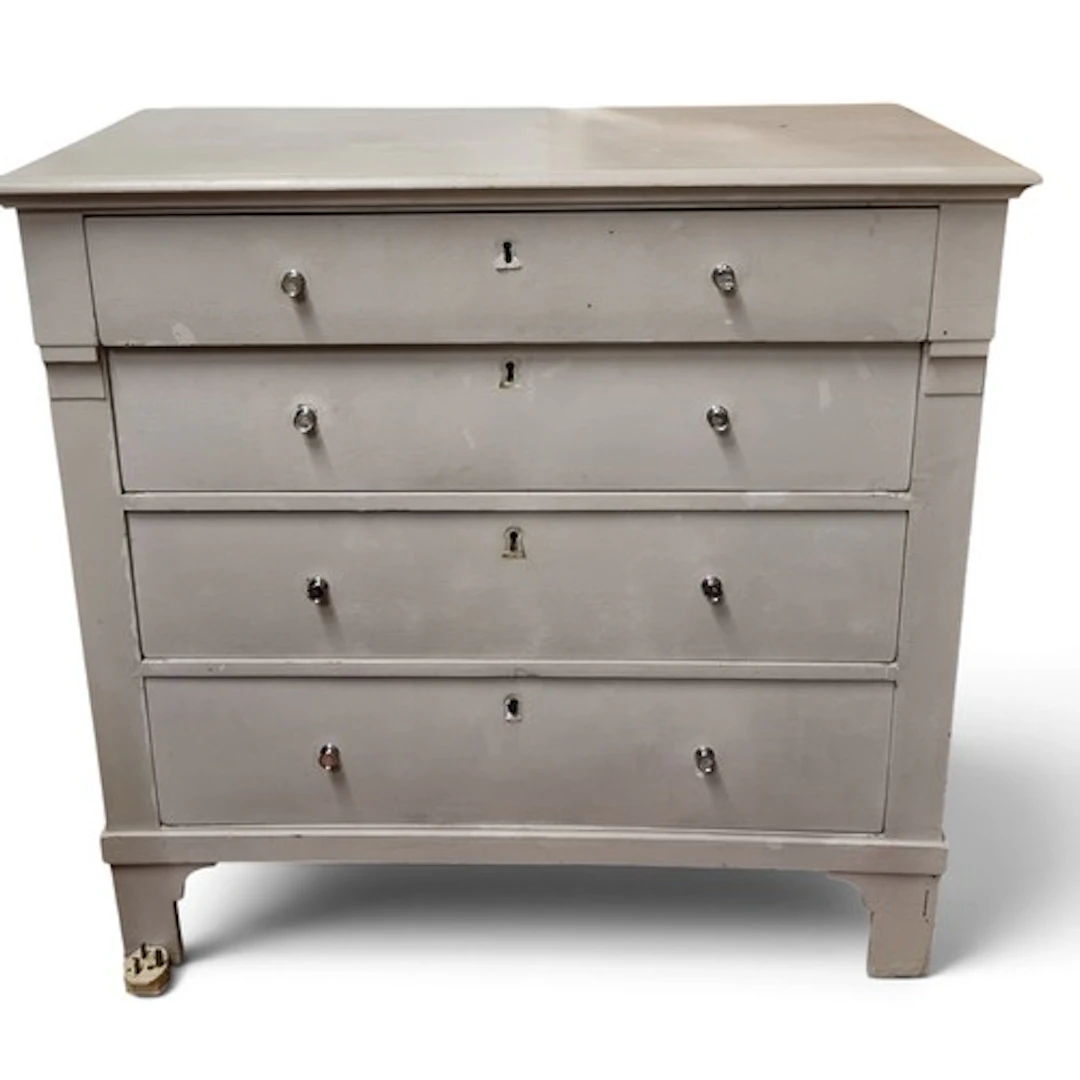 A 19th Century Oak painted Chest of Drawers. 100 x 48 x H 97...
