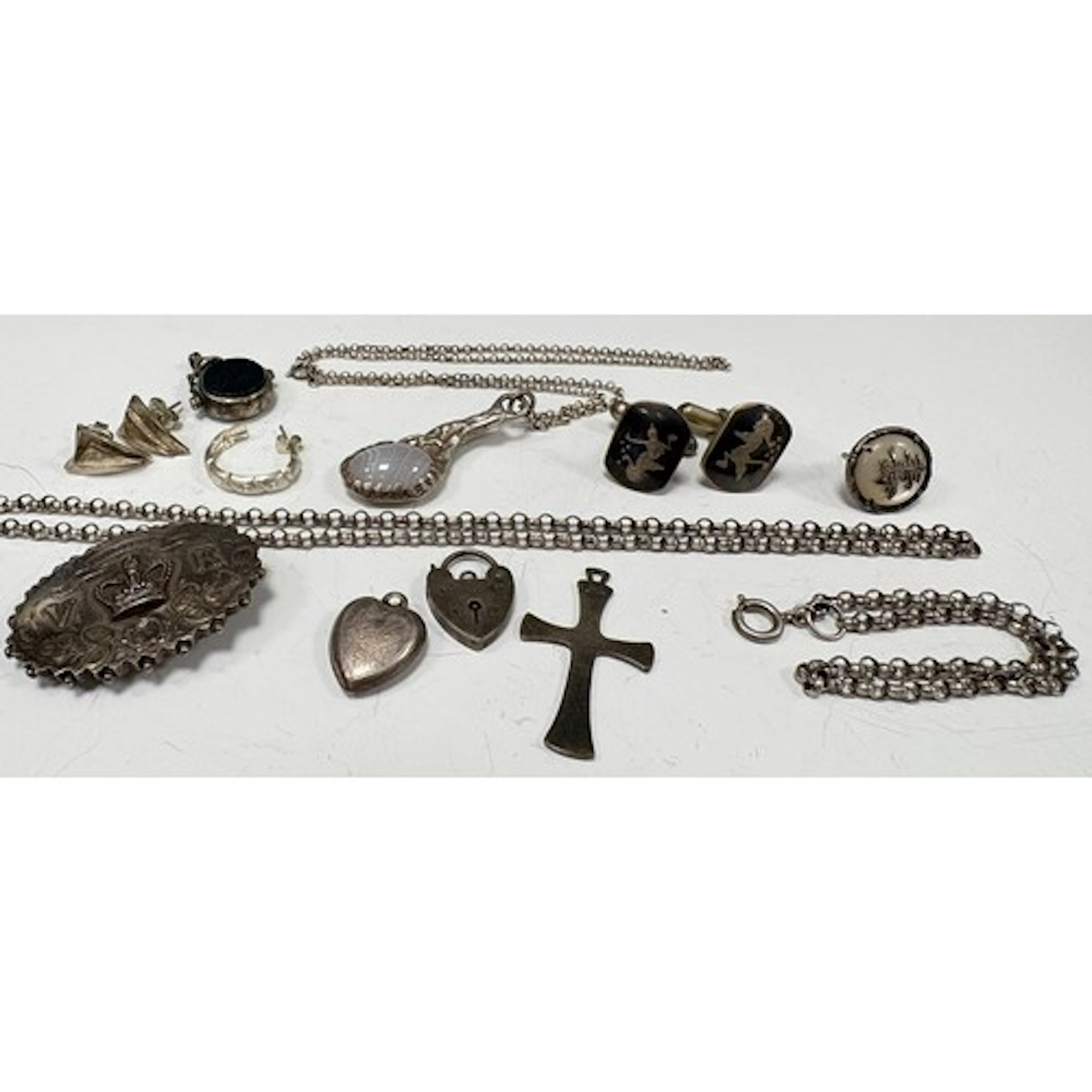A selection of silver jewellery; to include some broken silv...
