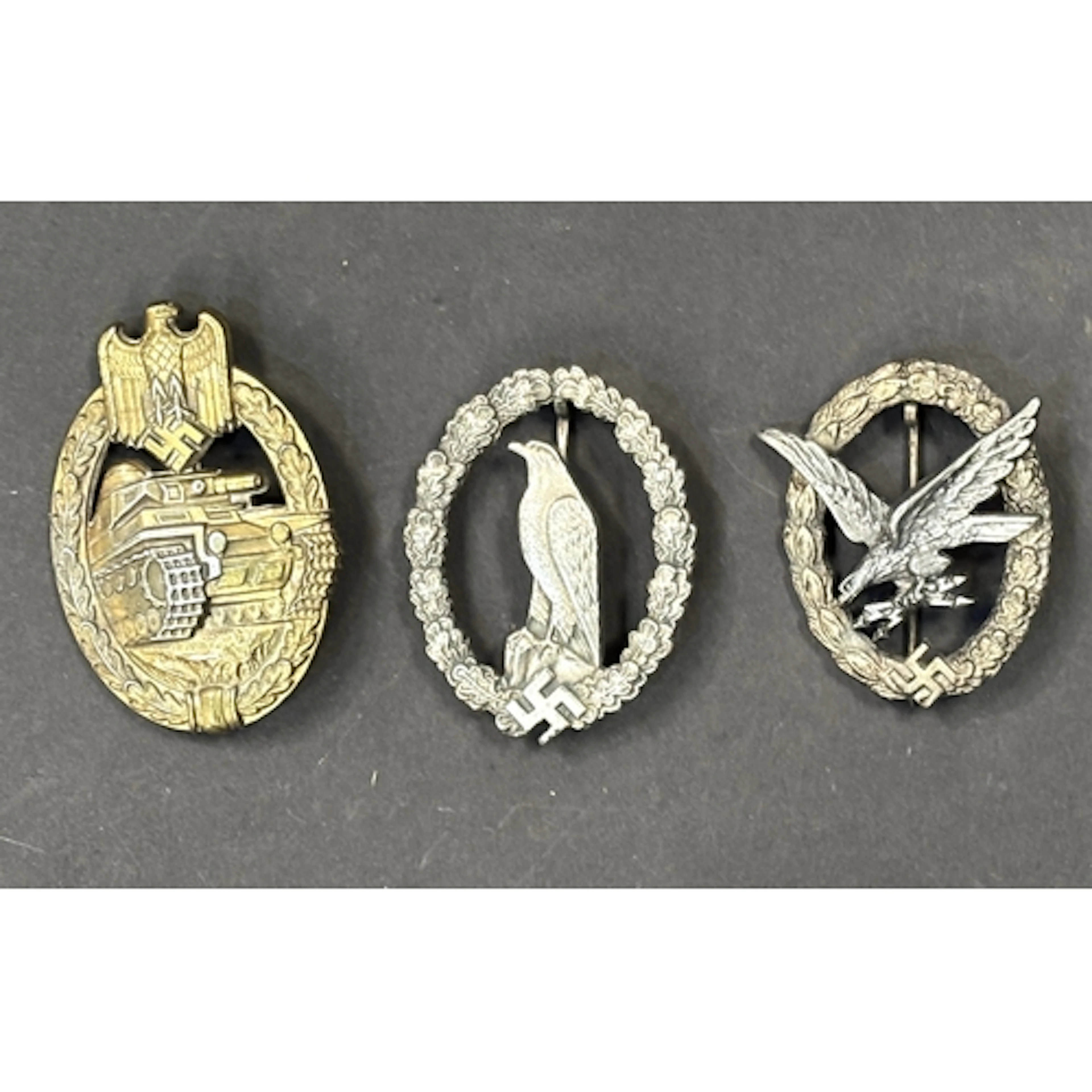 German WWII pattern badges, three Luftwaffe Radio/Gunner bad...