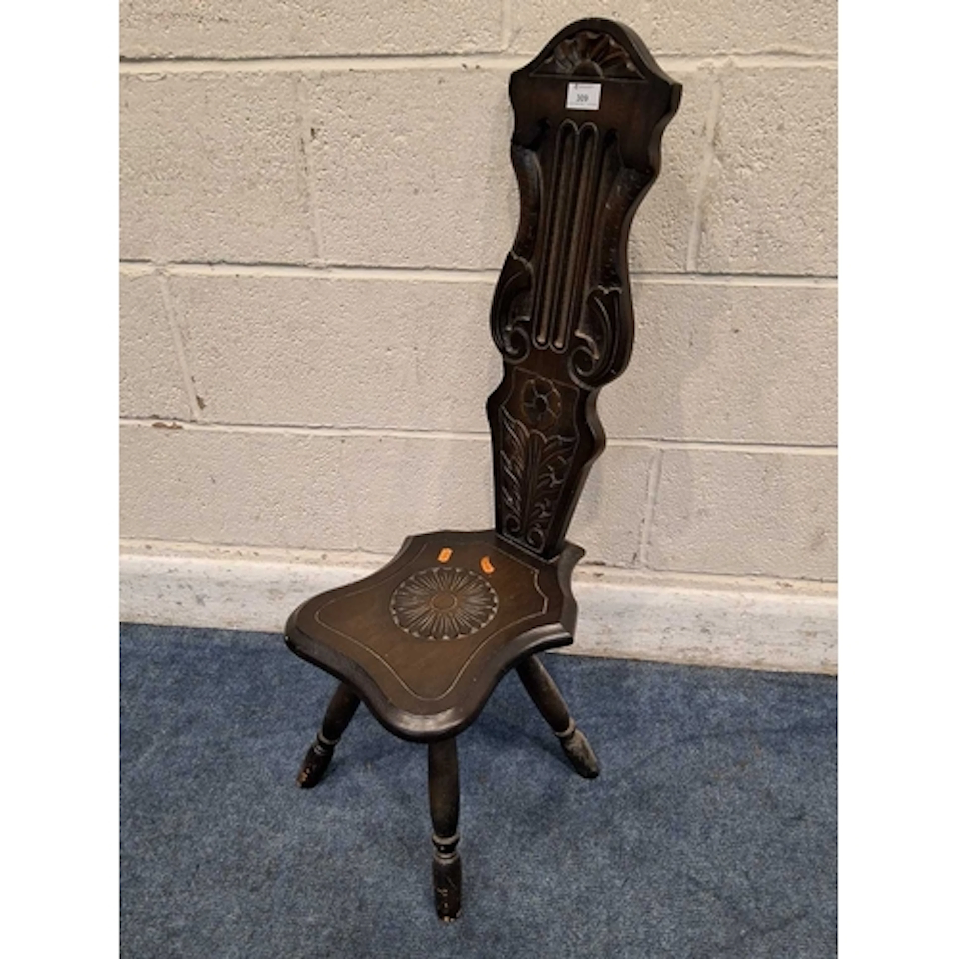 A 20TH CENTURY MAHOGANY SPINNING STOOL (height 88cm x heigh...