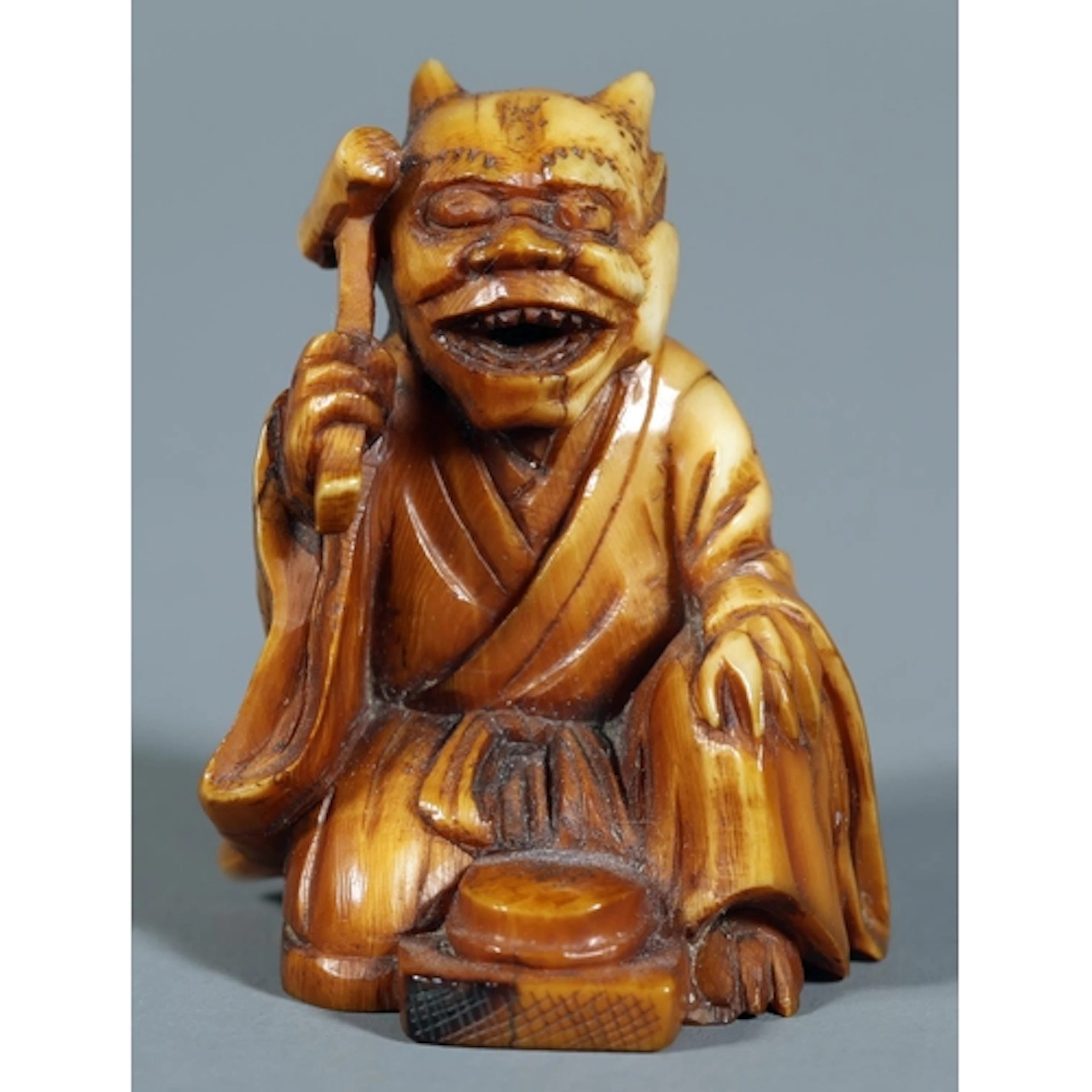 Antique Japanese carved netsuke in the form of an Oni, 3.4cm...