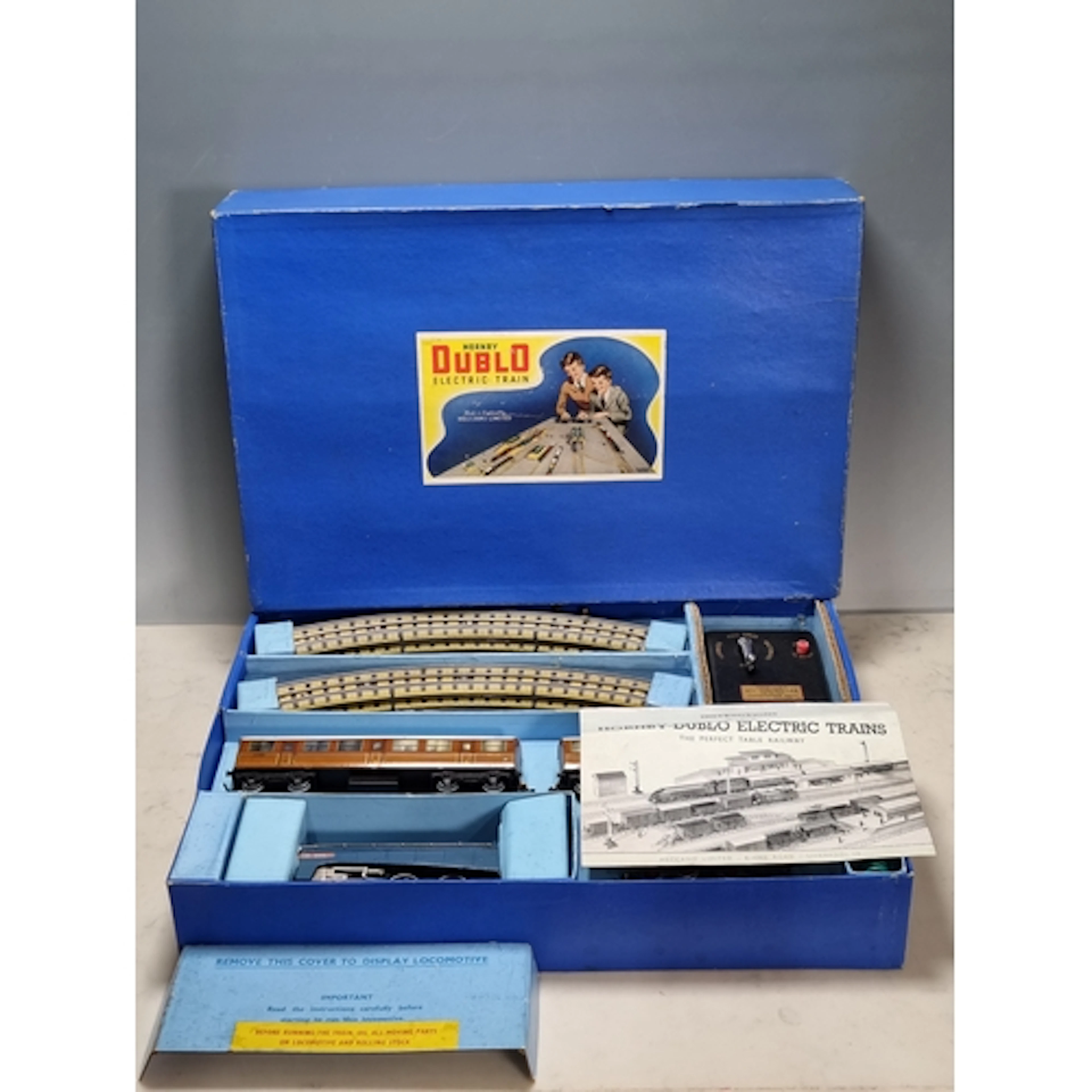 A boxed Hornby Dublo EDP1 'Sir Nigel Gresley' Passenger Set,...