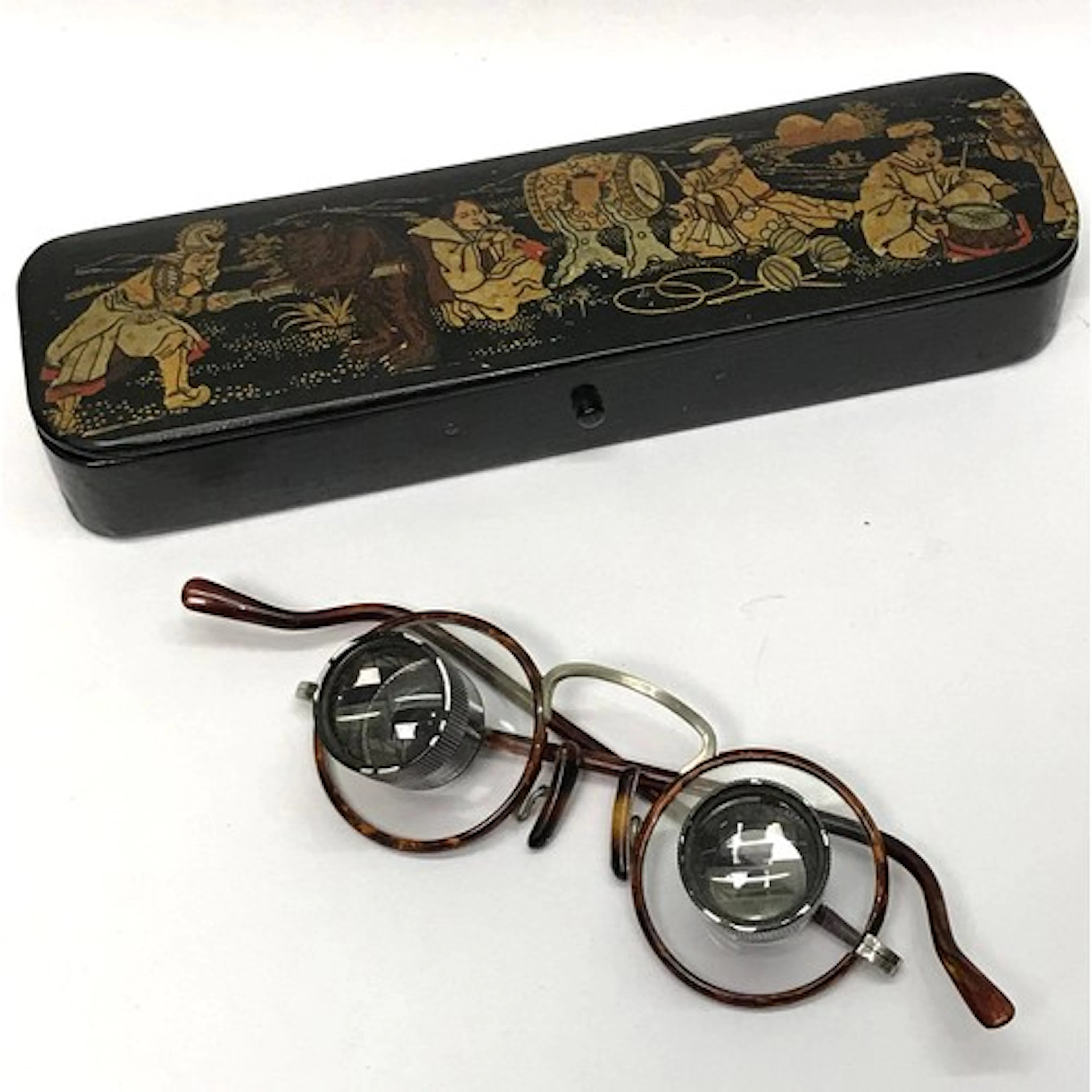 A Chinoiserie fantasy design papier mache pen box c1900, 200...