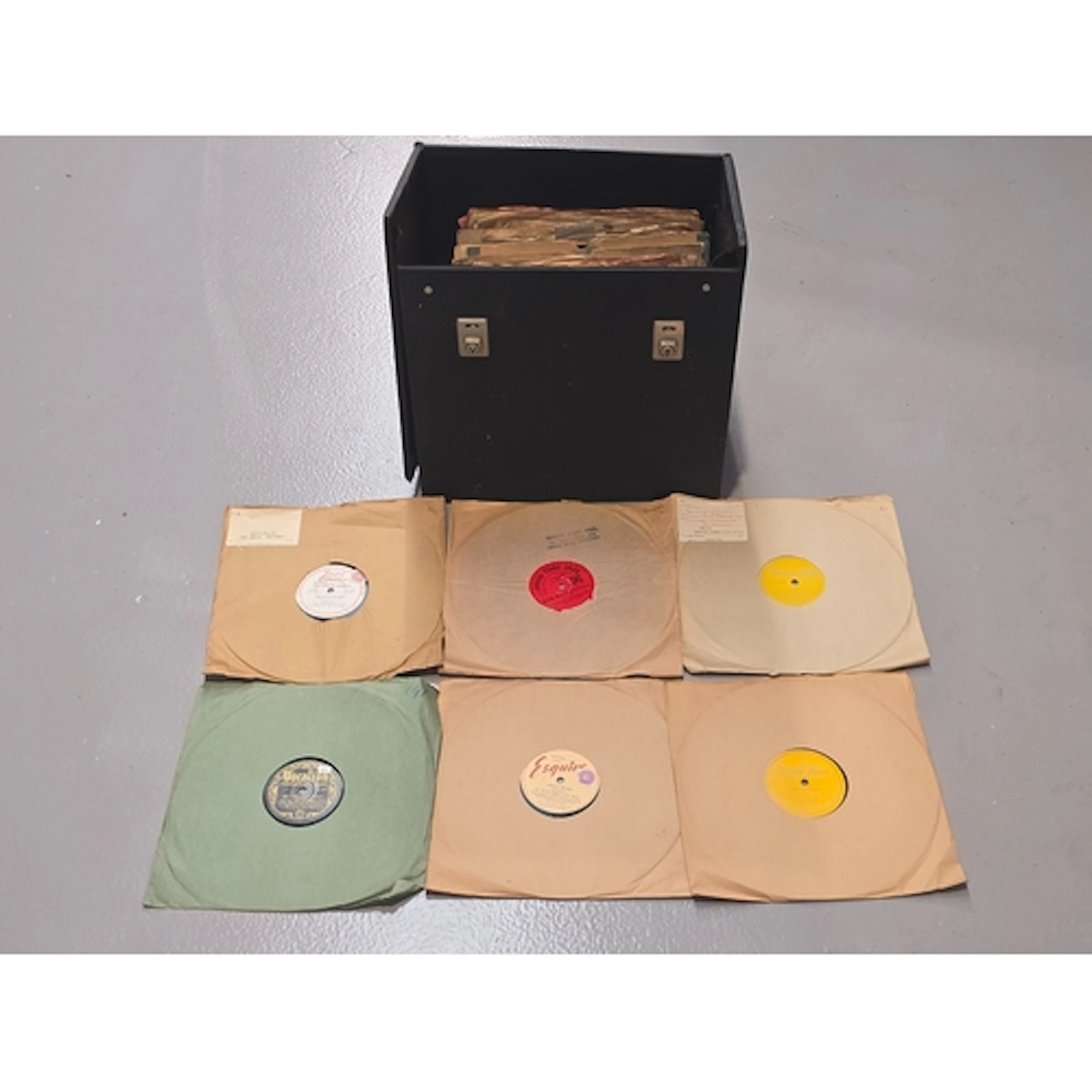 A case of jazz/swing 78rpm gramophone records. Artists "N-O"...