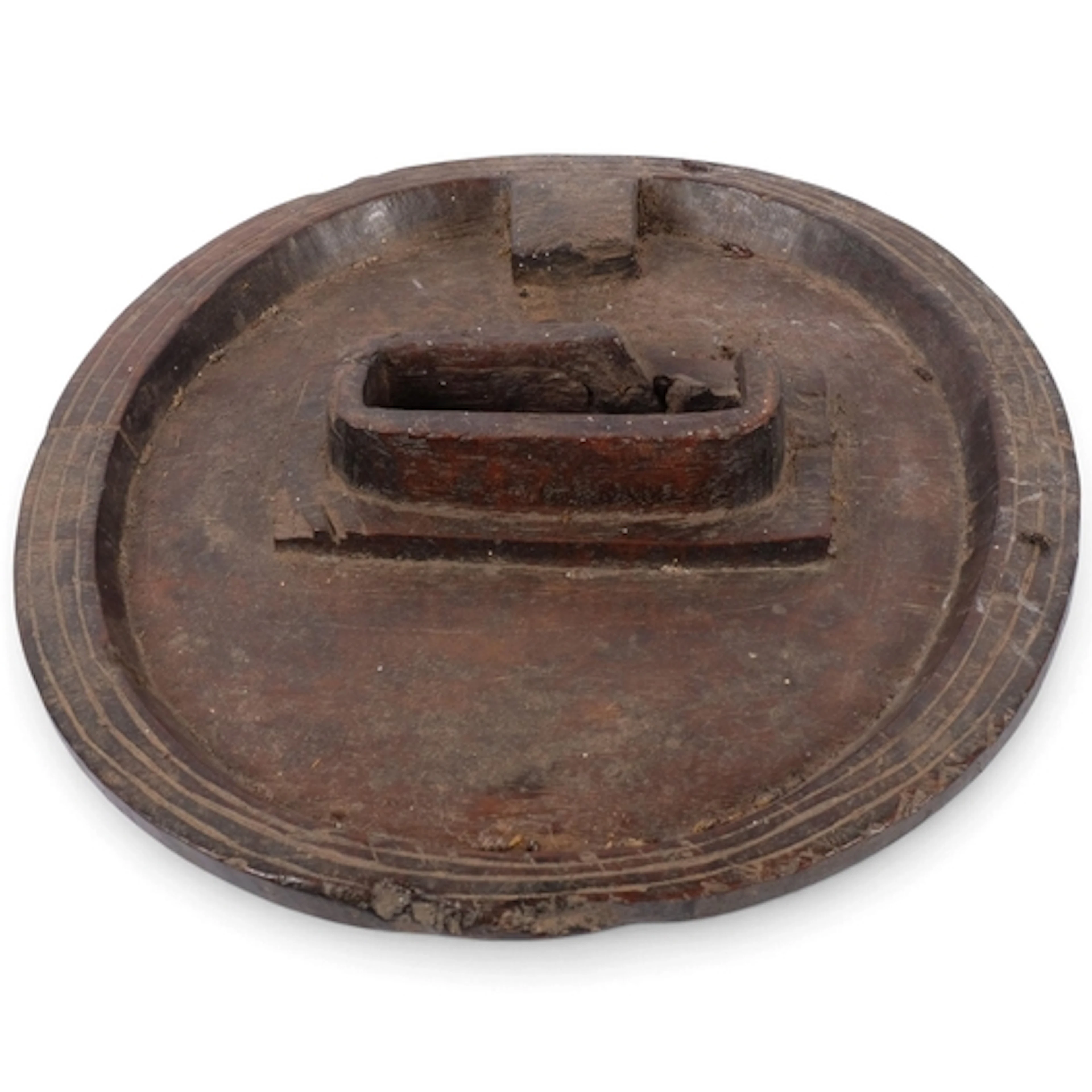 An Antique Ibo carved wood medicine box, Nigeria, diameter 3...