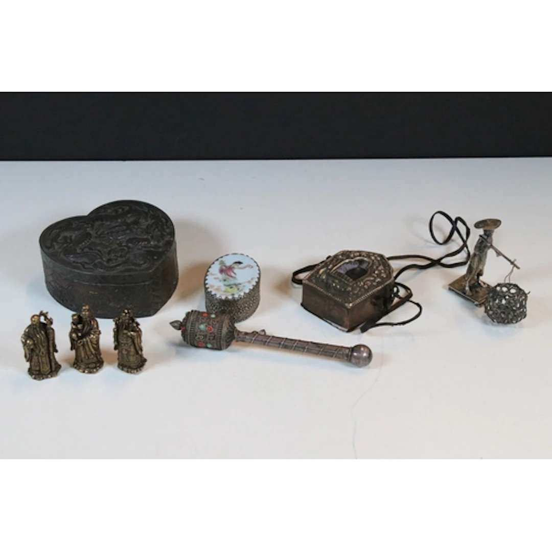 Collection of Chinese items to include Chinese 900 silver fi...