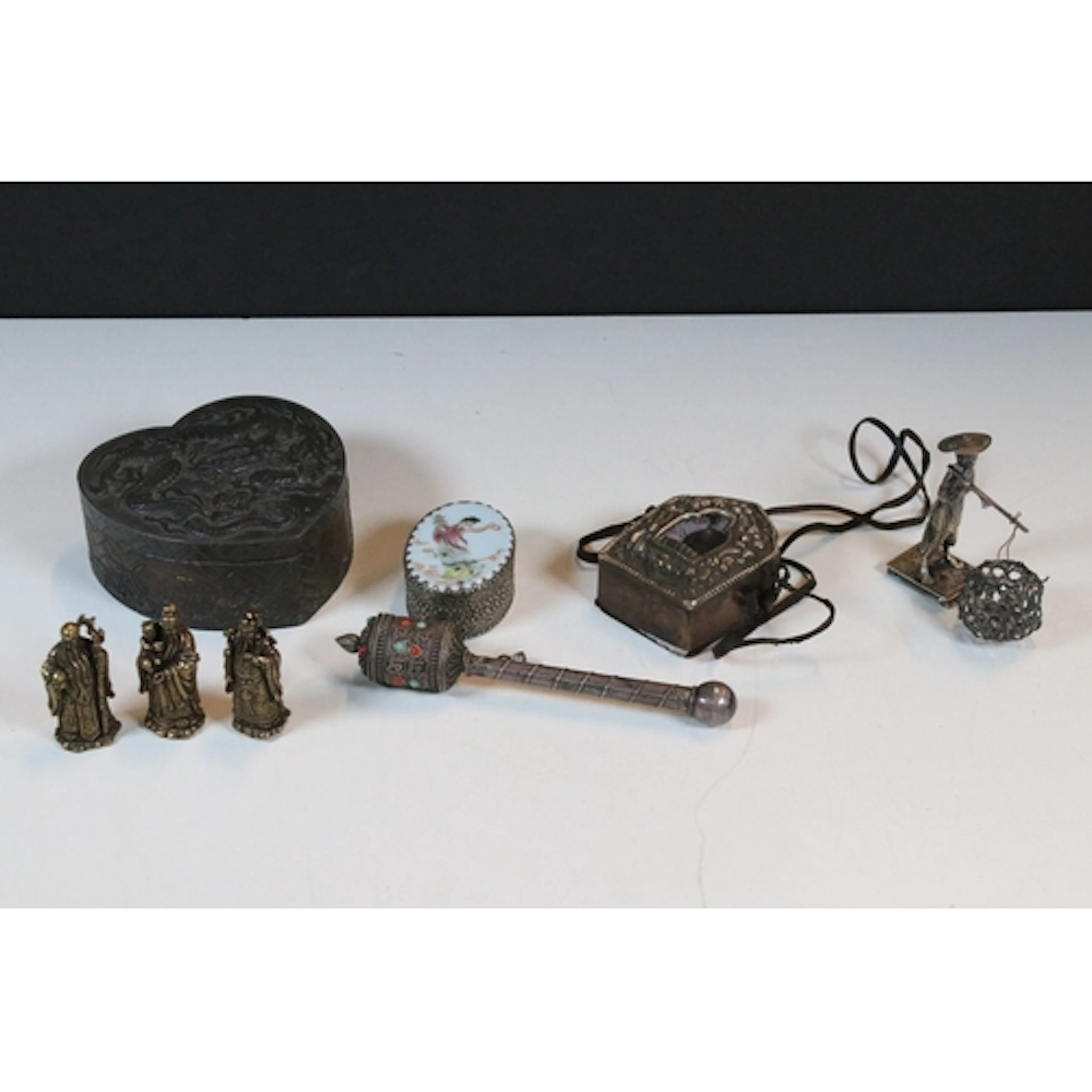 Collection of Chinese items to include Chinese 900 silver fi...