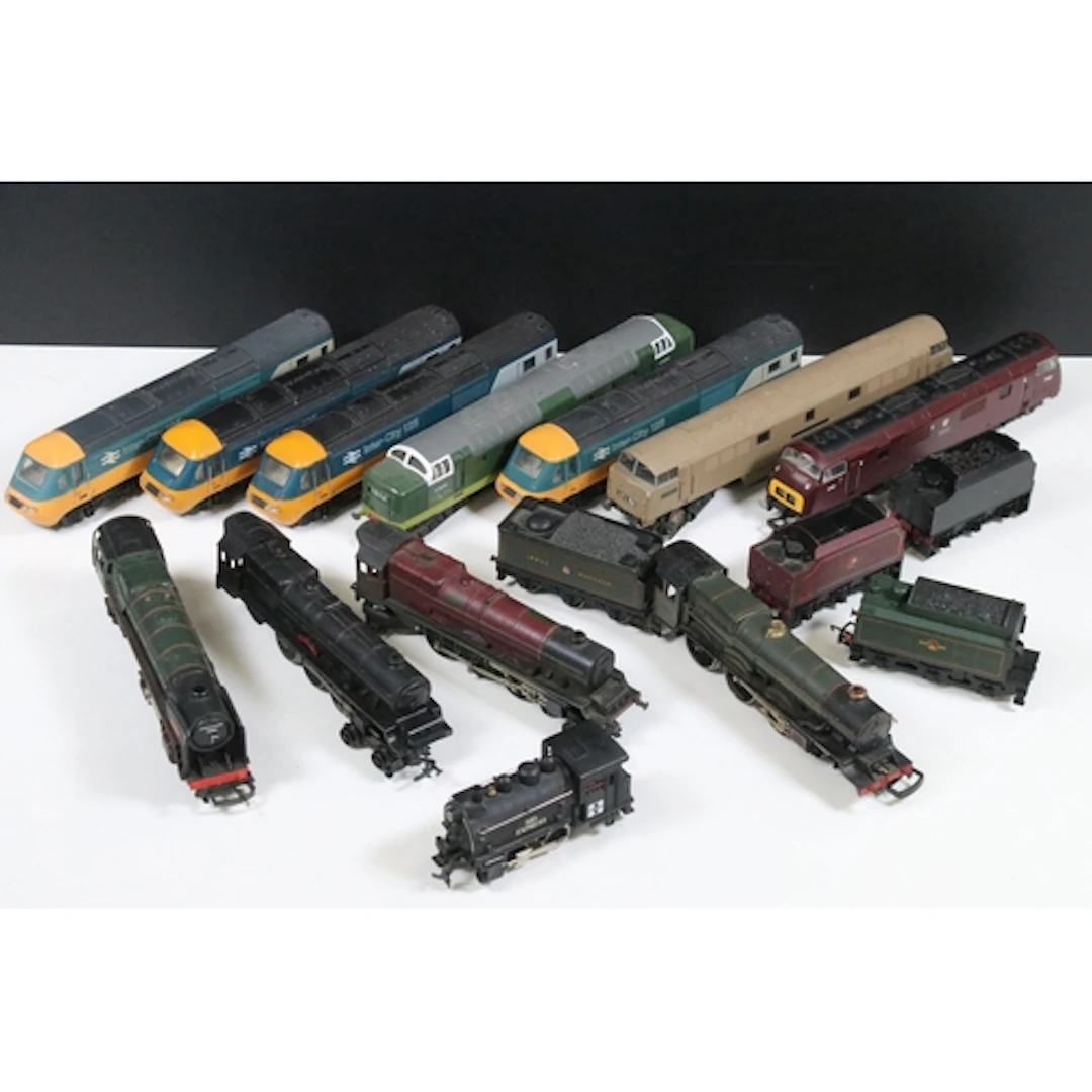 12 OO gauge locomotives to include Lima Western Enterprise, ...