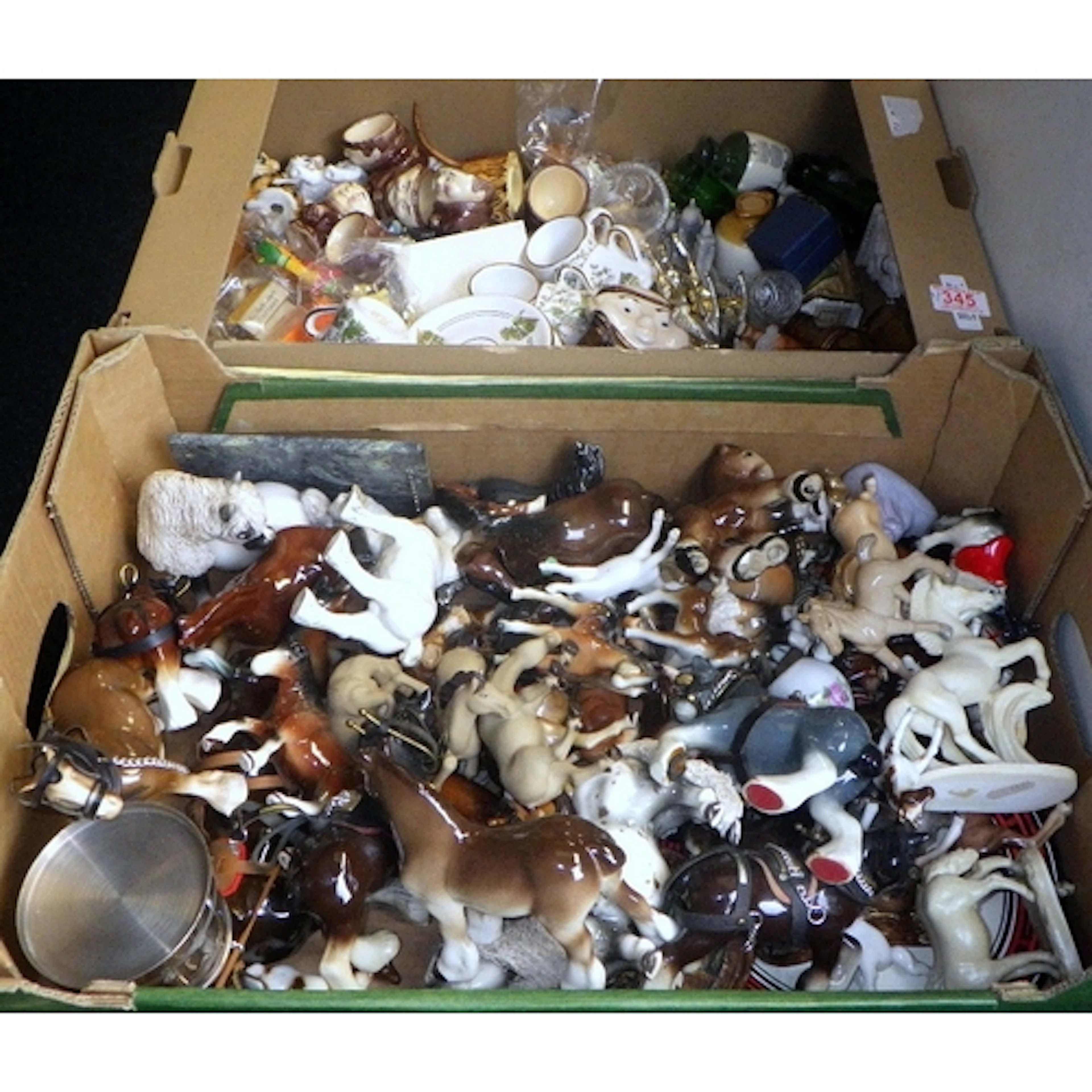 A qty of misc figures etc AF (2)