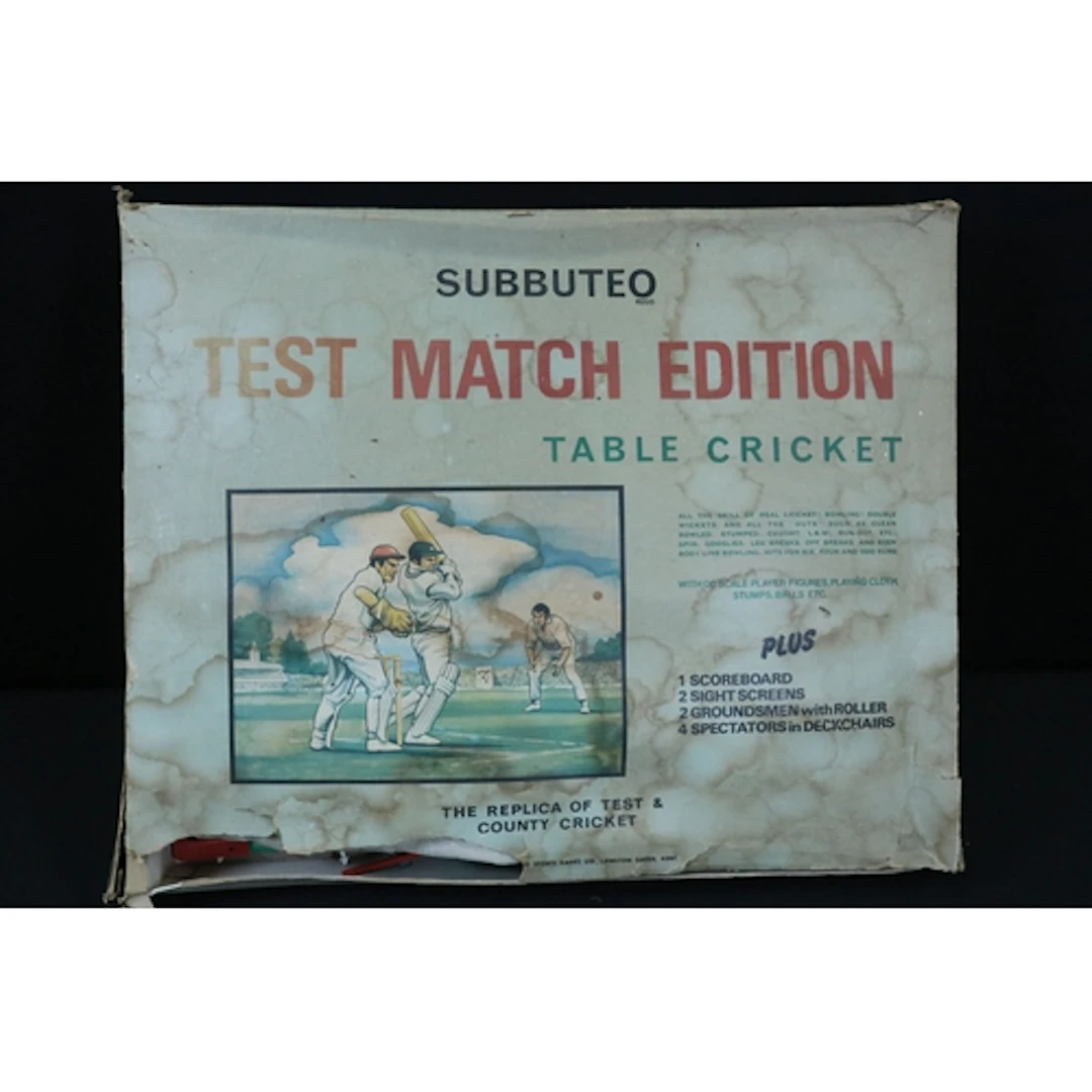 Subbuteo - Collection featuring football, rugby & cricket to...