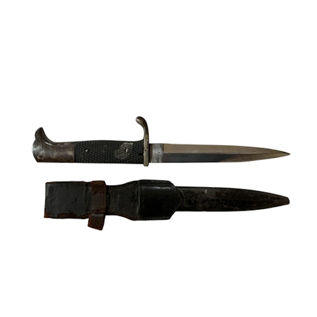 A WWI German fighting knife by Carl Eickhorn, regulation bla...