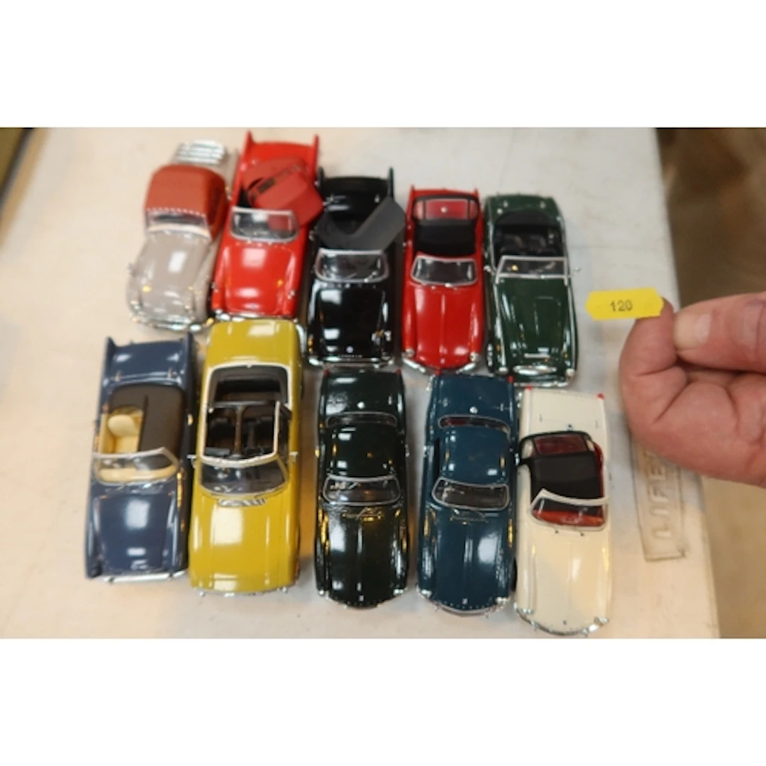 10 Lledo Vanguard, sunbeam, Triumph Jaguar and other cars