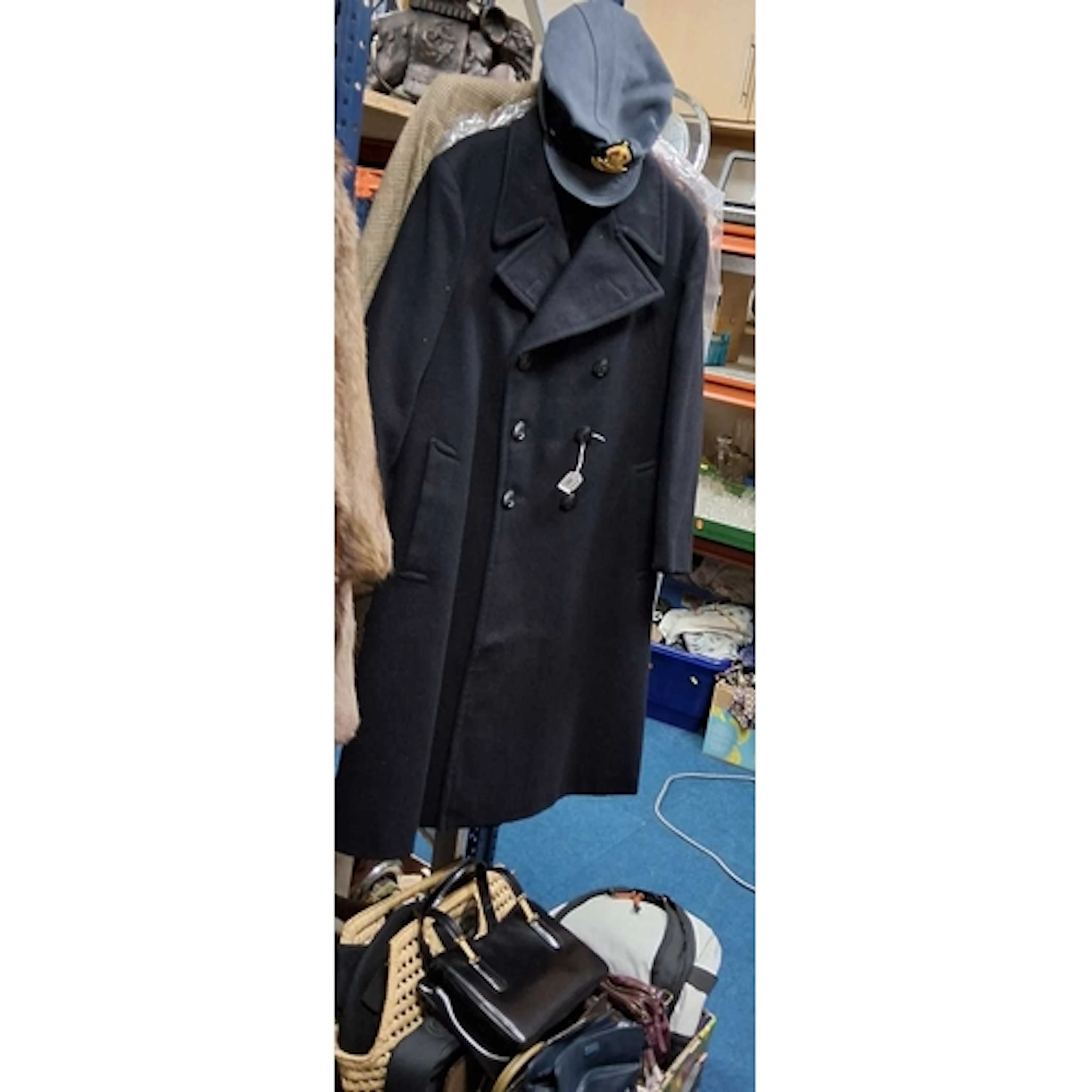 ONE BOX AND LOOSE VINTAGE ITEMS OF CLOTHING AND HANDBAGS, to...
