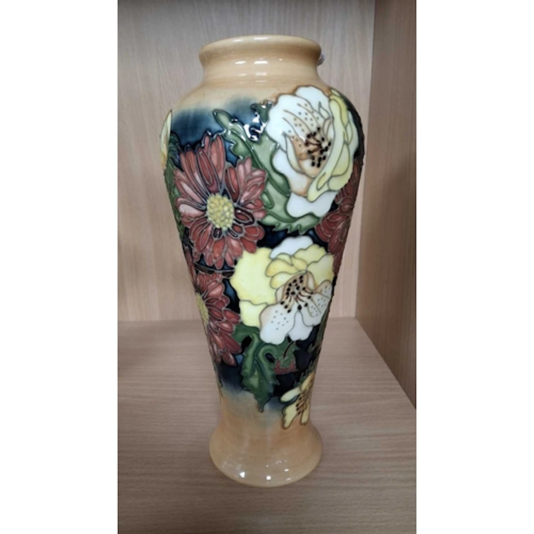 A MOORCROFT POTTERY COLLECTORS CLUB 'VICTORIANA' PATTERN VAS...
