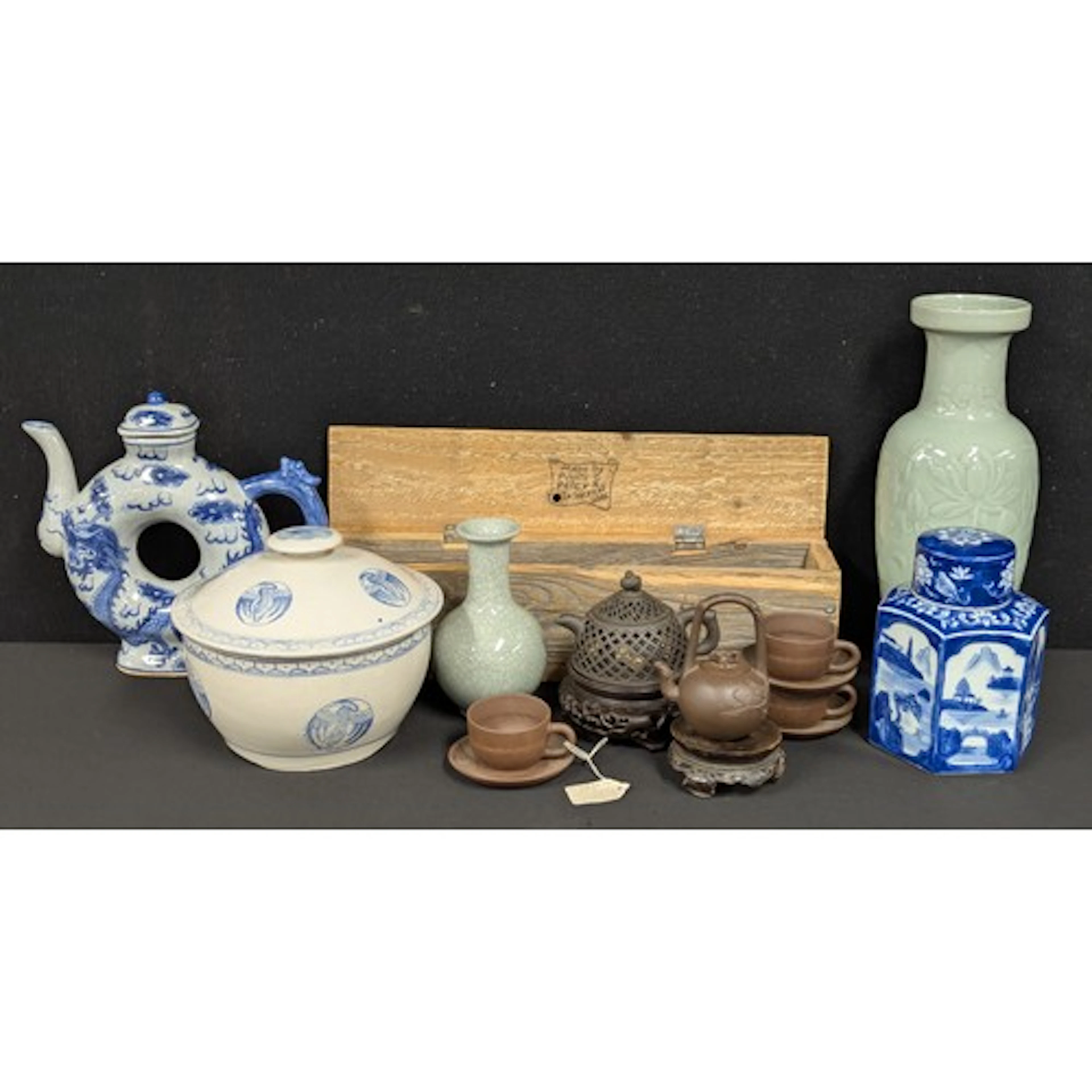 Oriental Ceramics - a Song Dynasty type celadon glazed kiln ...