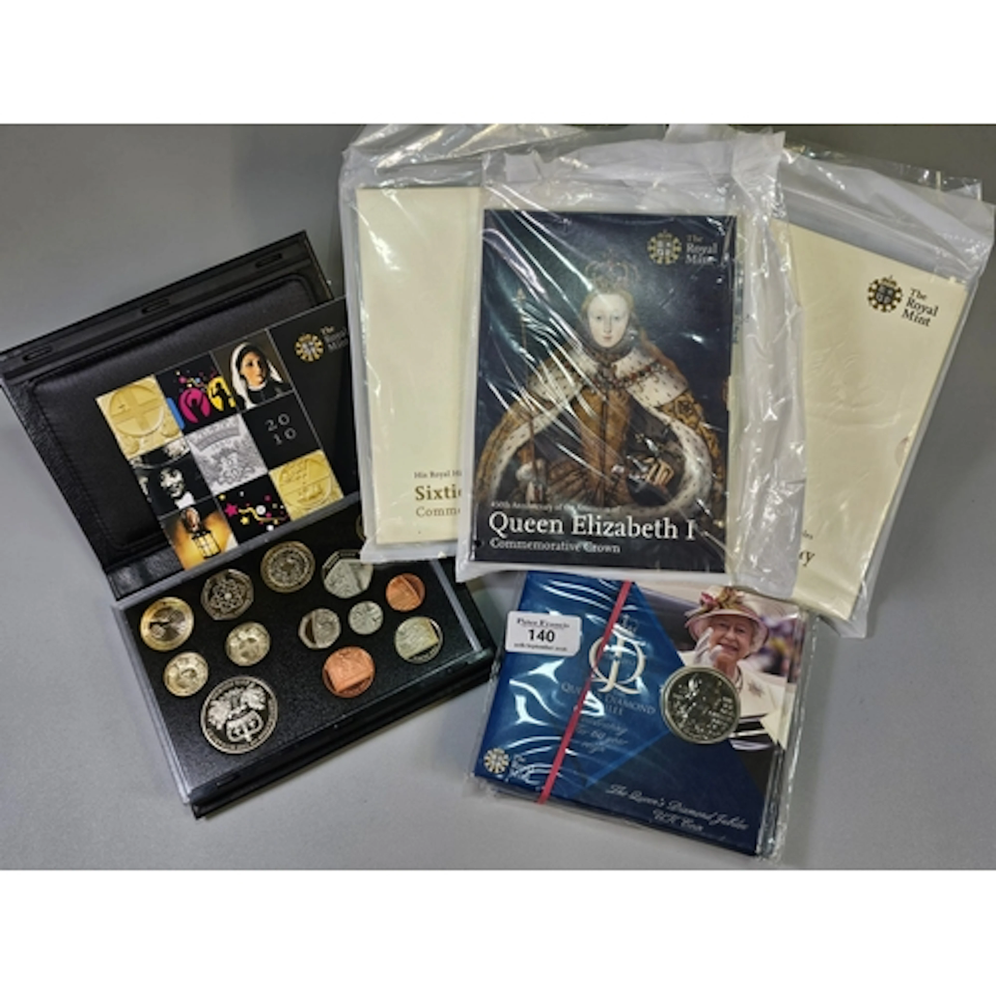 Box of assorted coins, to include Queen Elizabeth II Diamond...