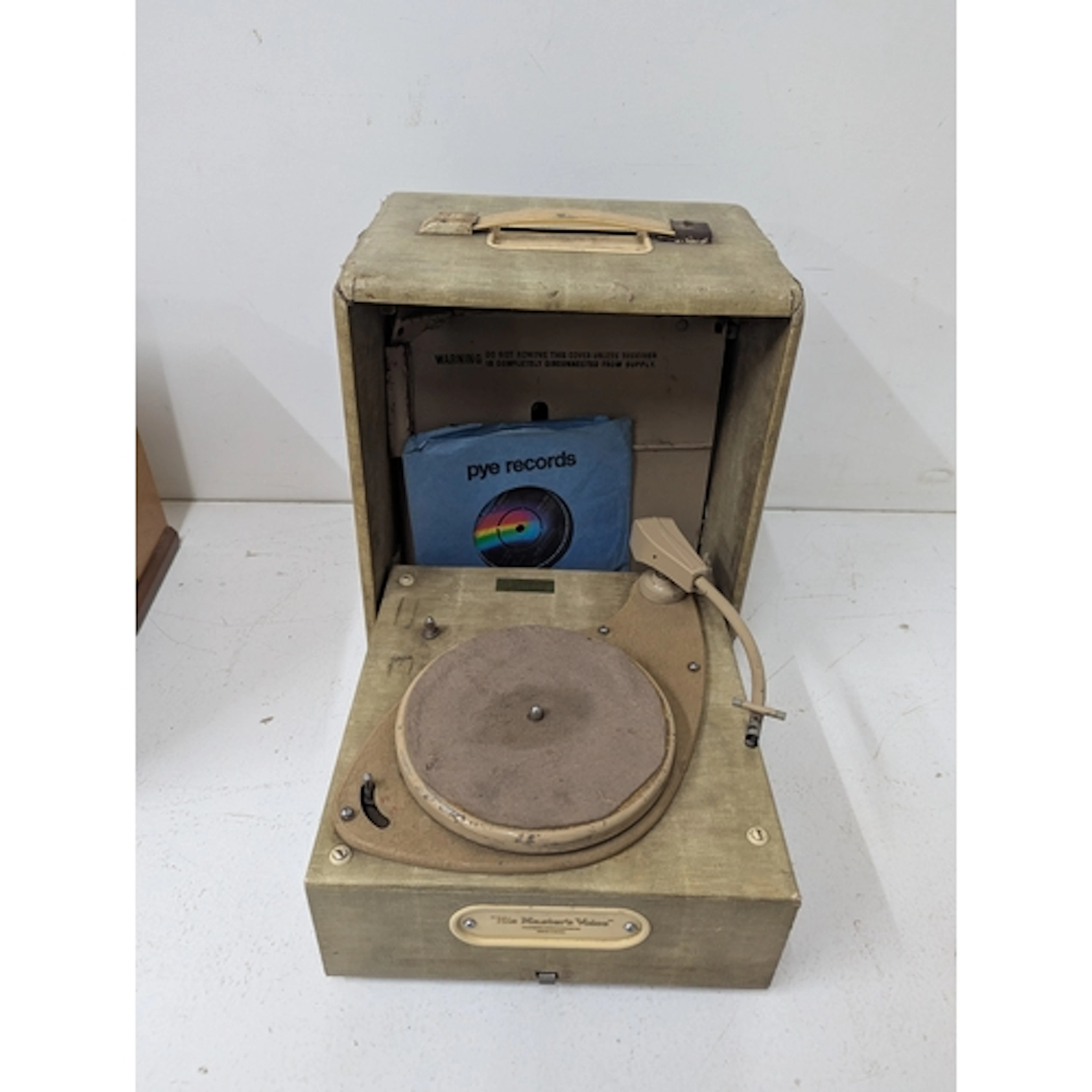 An HMV model 1507 combination record player and radio Locati...