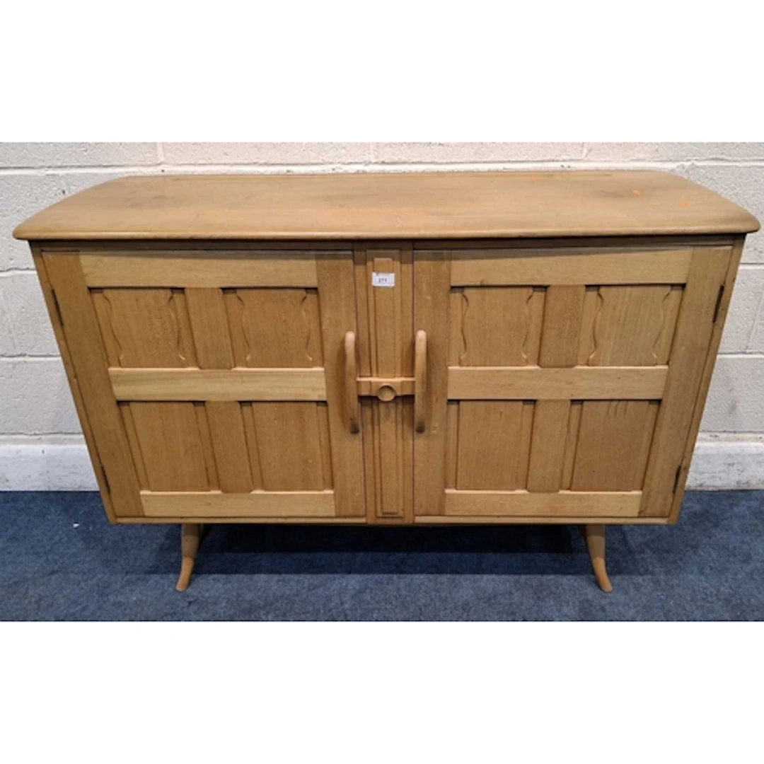 LUCIAN ERCOLANI, A MID-CENTURY ERCOL ELM AND BEECH MODEL 120...