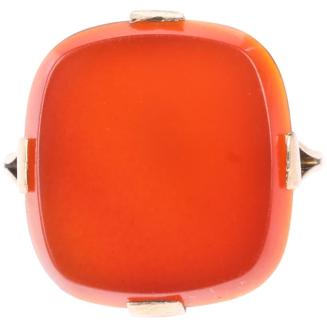 A 9ct rose gold carnelian signet ring, set with rectangular ...