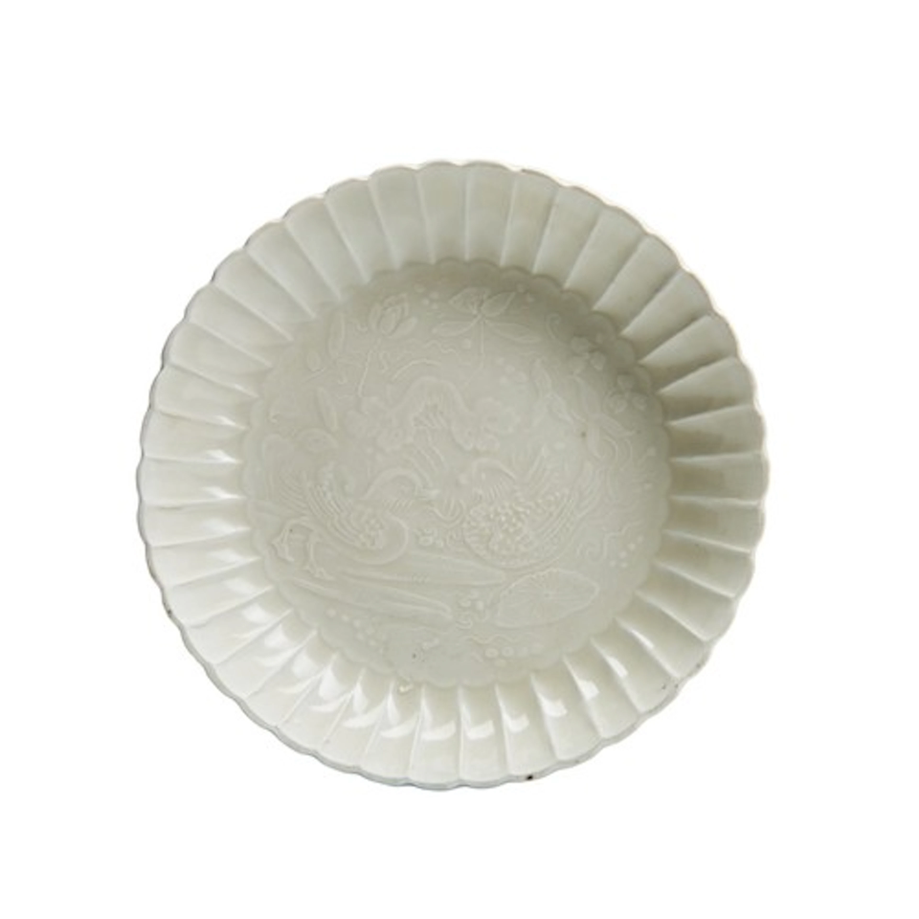 A FINELY MOLDED CHRYSANTHEMUM-SHAPED DING DISH DECORATED WIT...