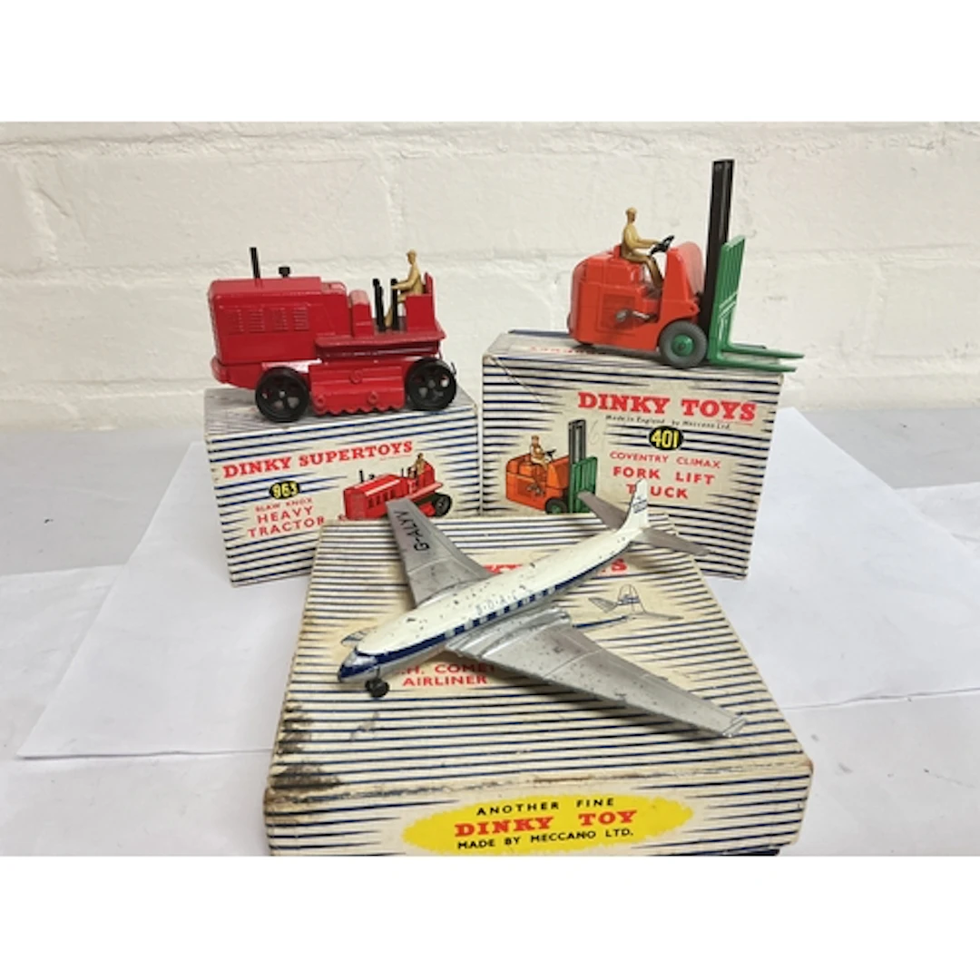A Boxed Dinky Heavy Tractor #963, A Forklift Truck #401 And ...