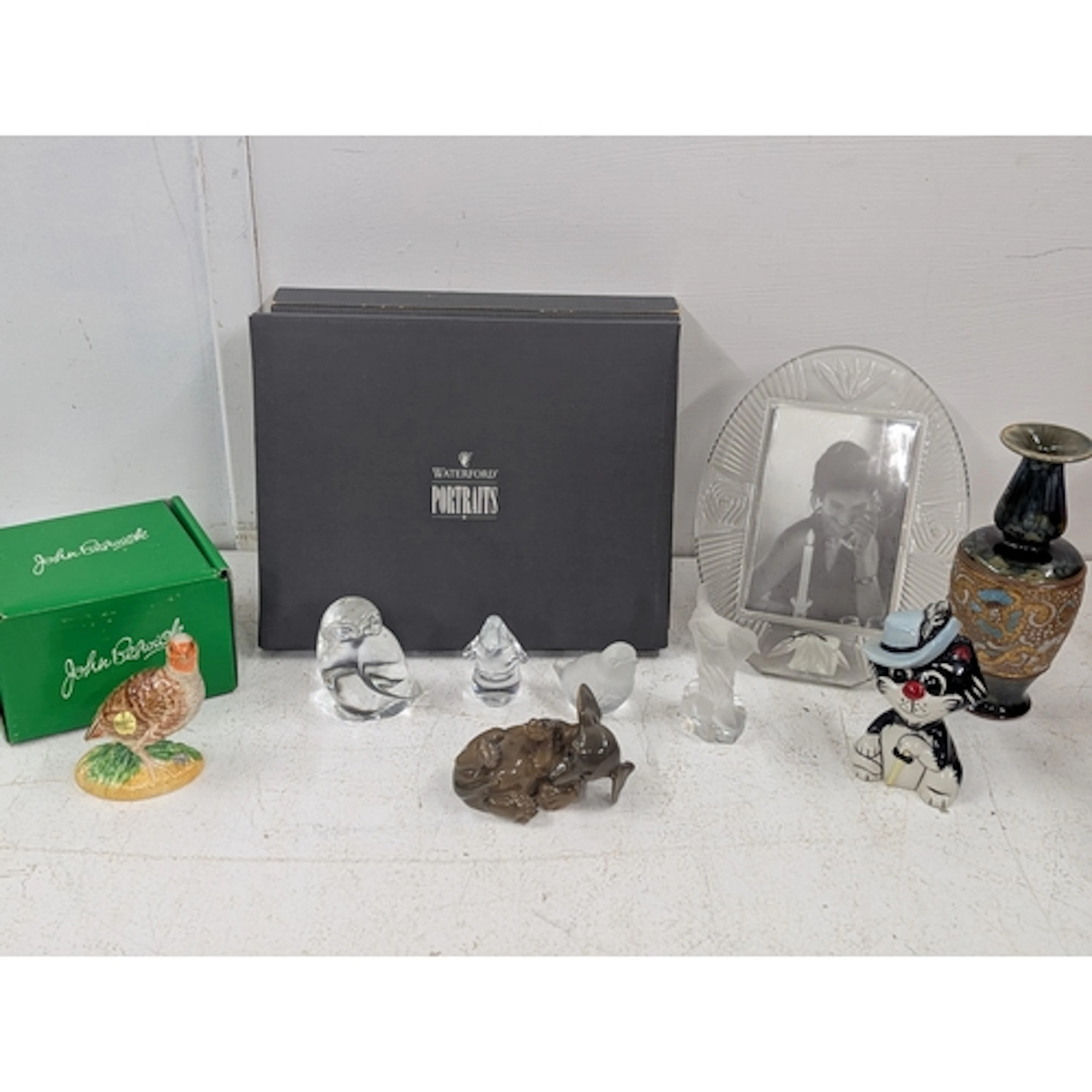 Collectables to include a Royal Copenhagen model of a dog, a...