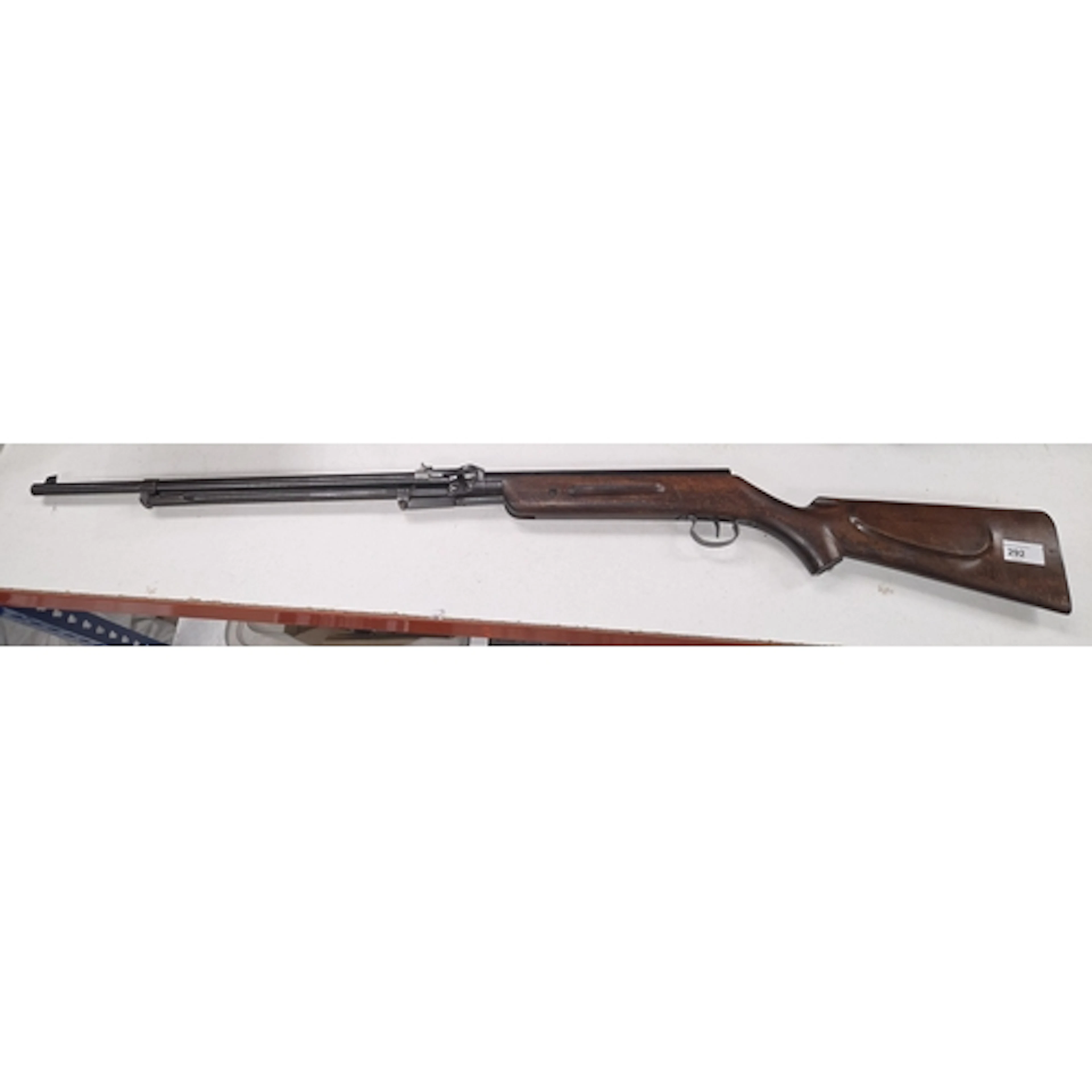 A model 322 underlever vintage .22 calibre air rifle.