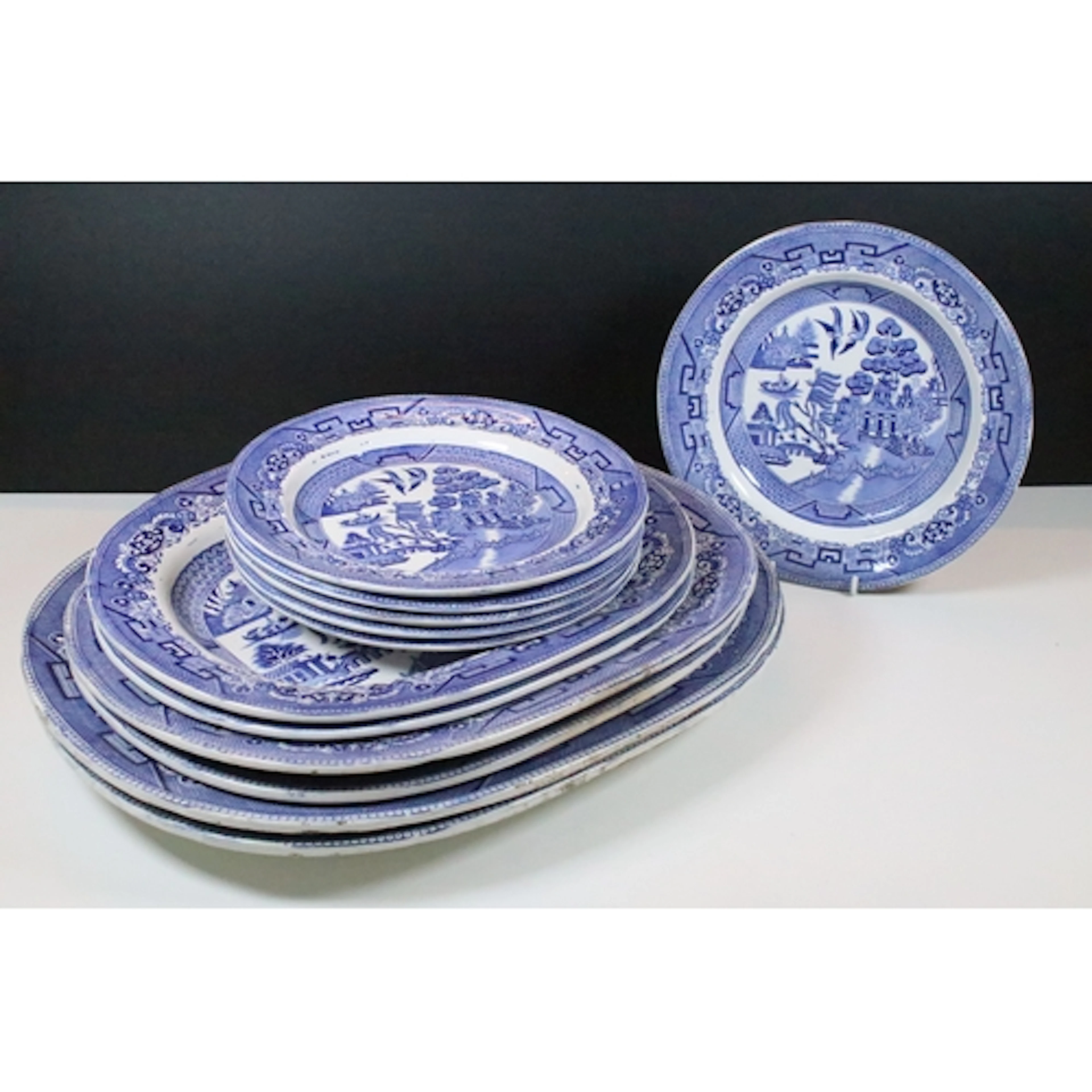 Collection of F. Primavest & Sons willow pattern, comprising...