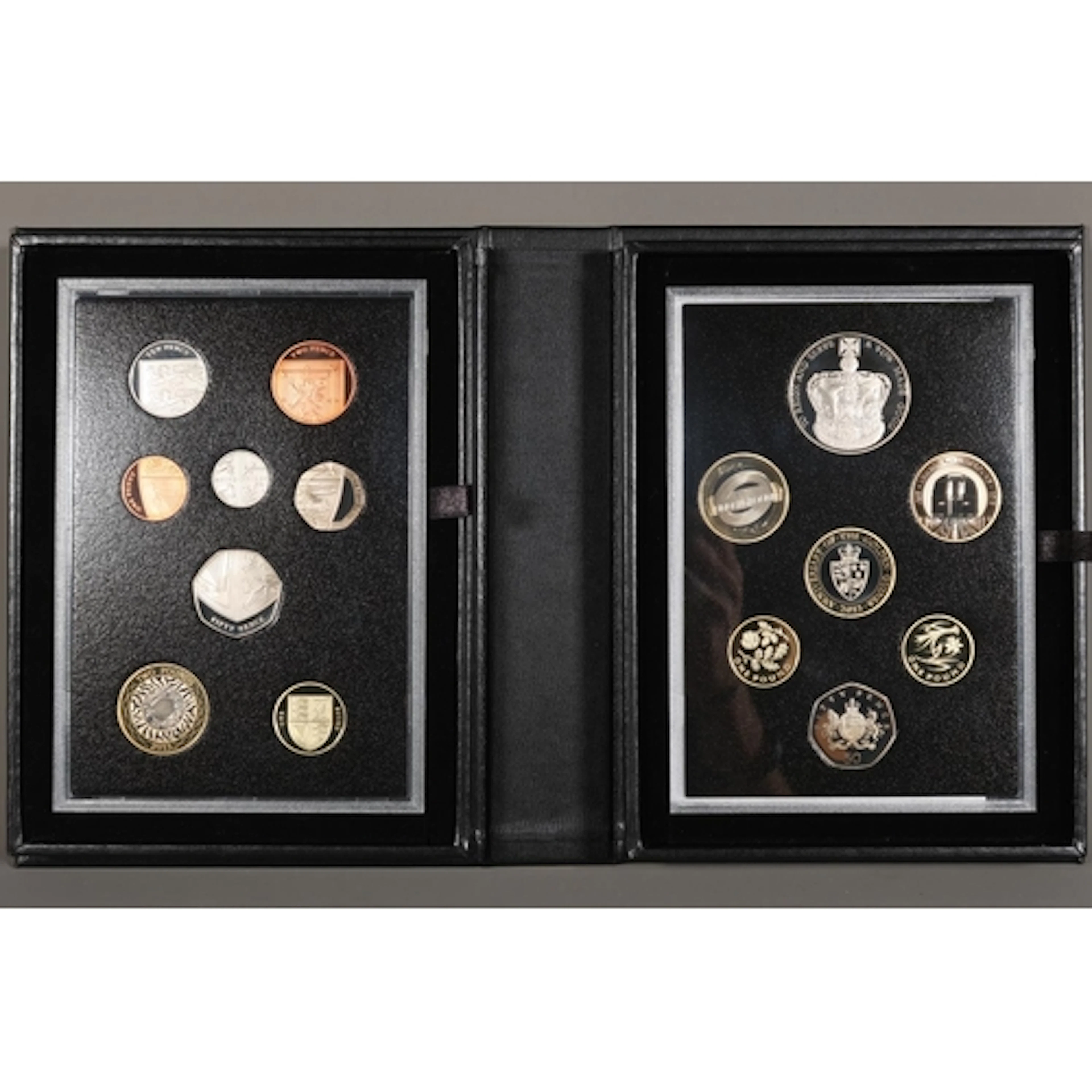 UNITED KINGDOM Queen Elizabeth II (1952-2022) proof coin col...