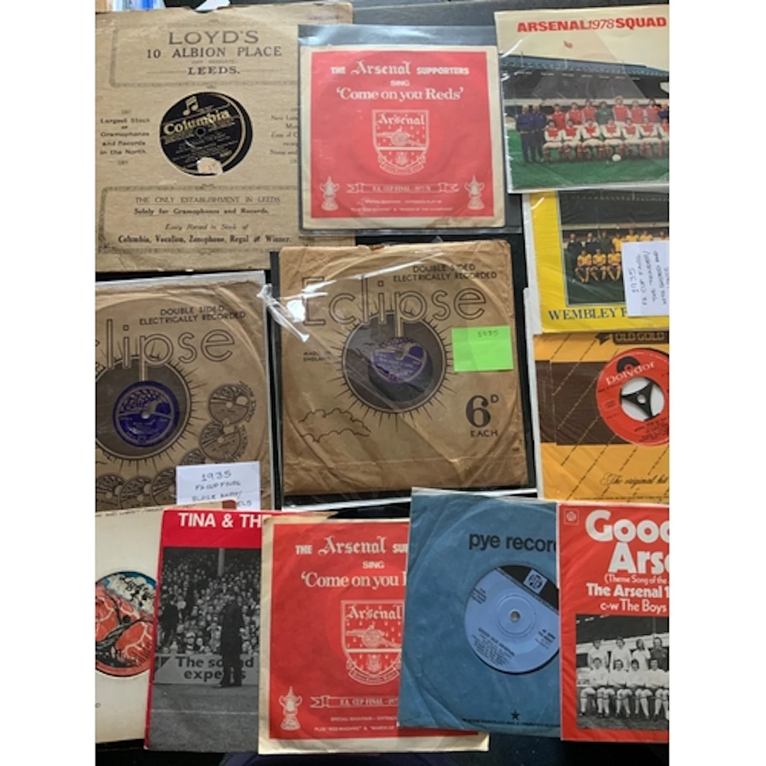 Rare Arsenal Football Records: Includes 1927 community singi...