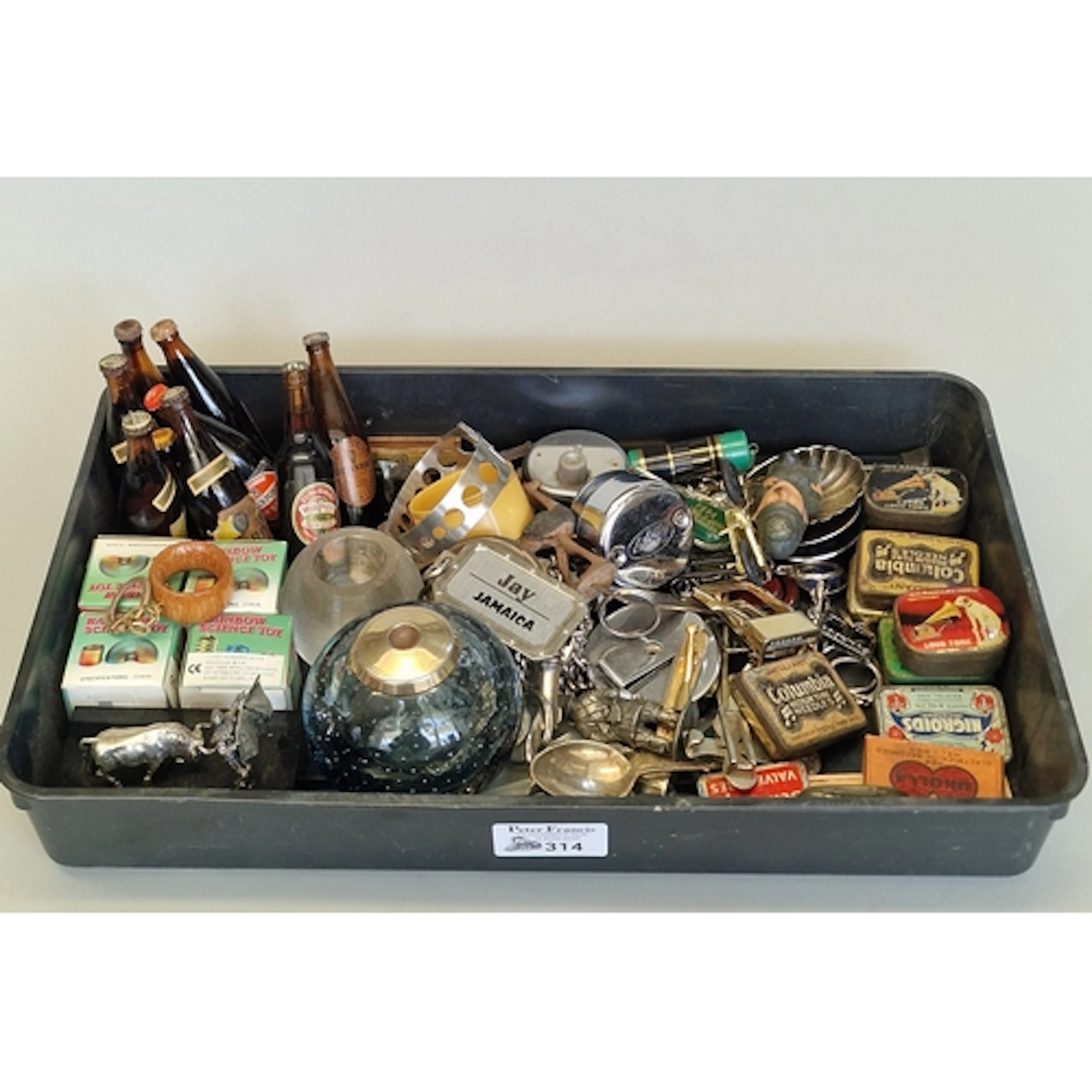 Tray of oddments to include: miniature beer bottles includin...