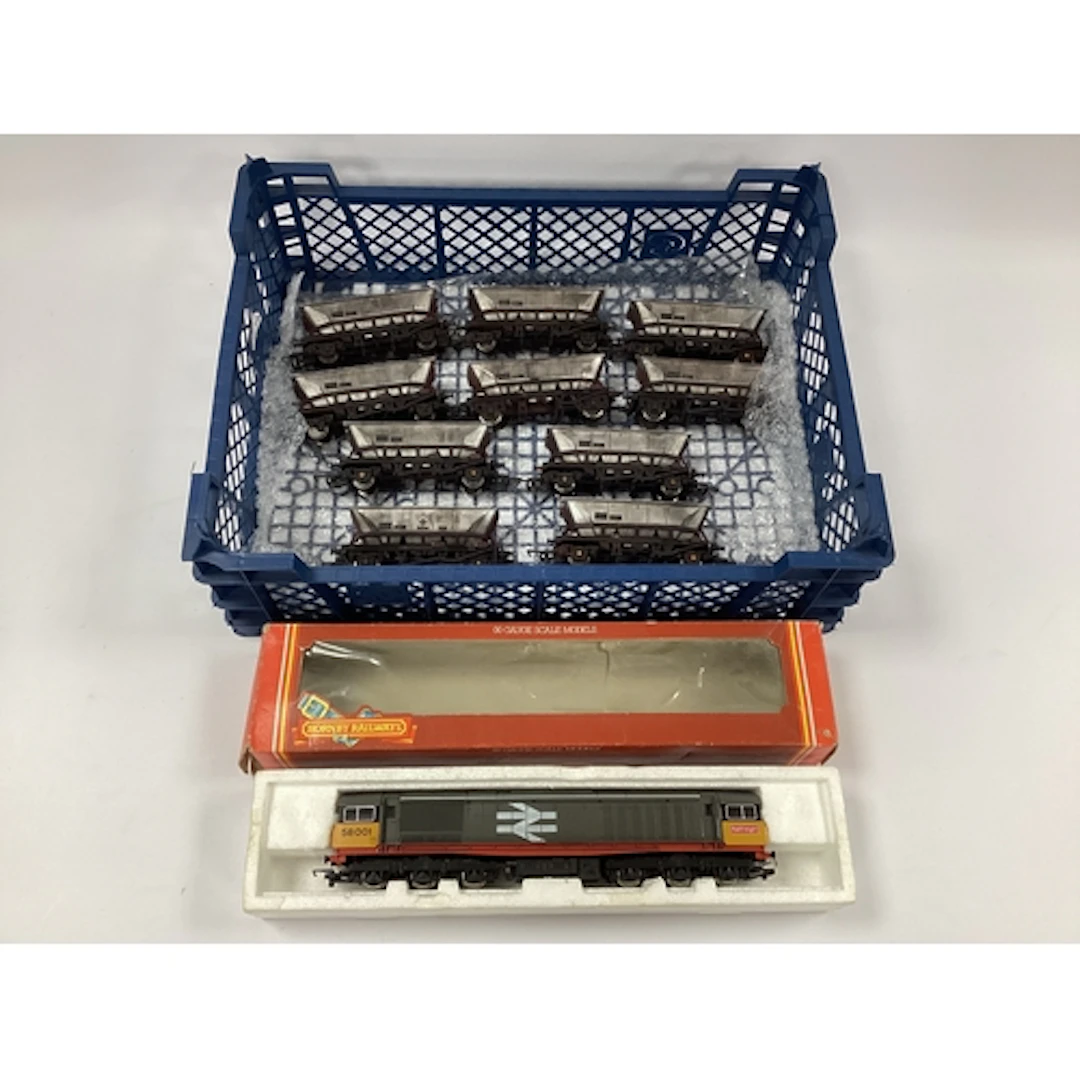 An 00 gauge Hornby "merry-go-round" coal train, comprising a...