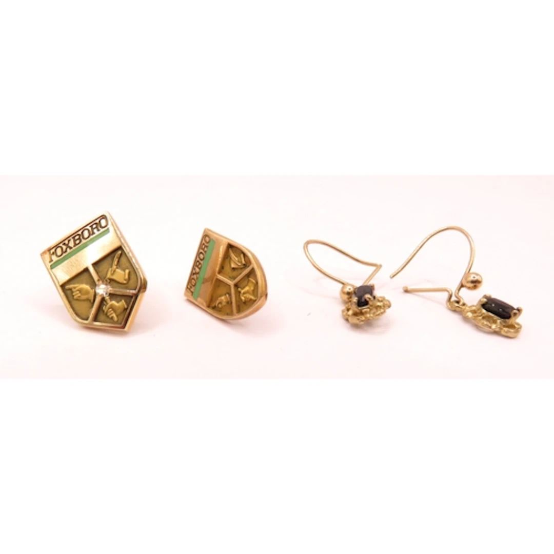 Two Foxbro gold long service tie pins in 10ct, 1.6g and 14ct...