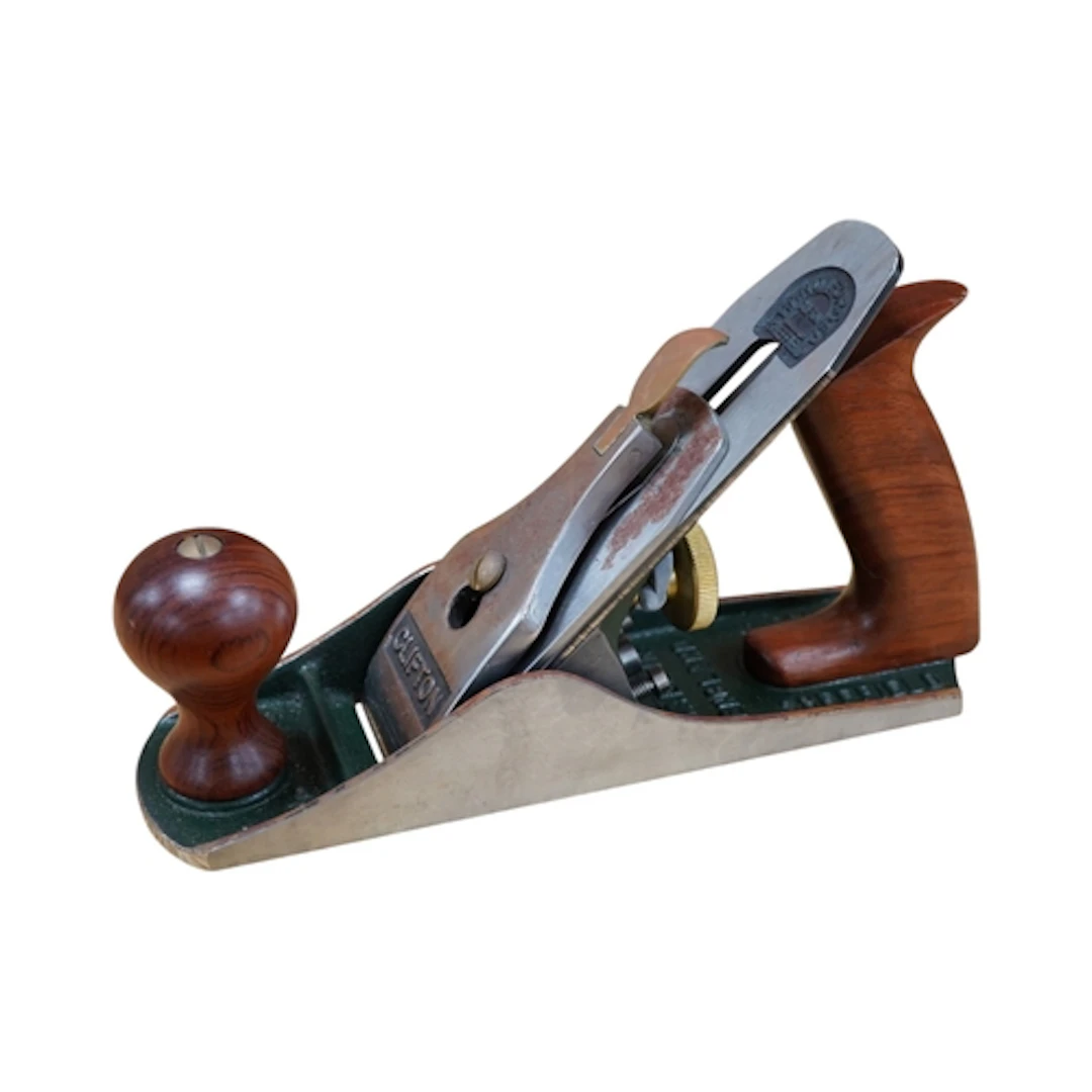 A Clifton No.4 smoothing plane with original iron