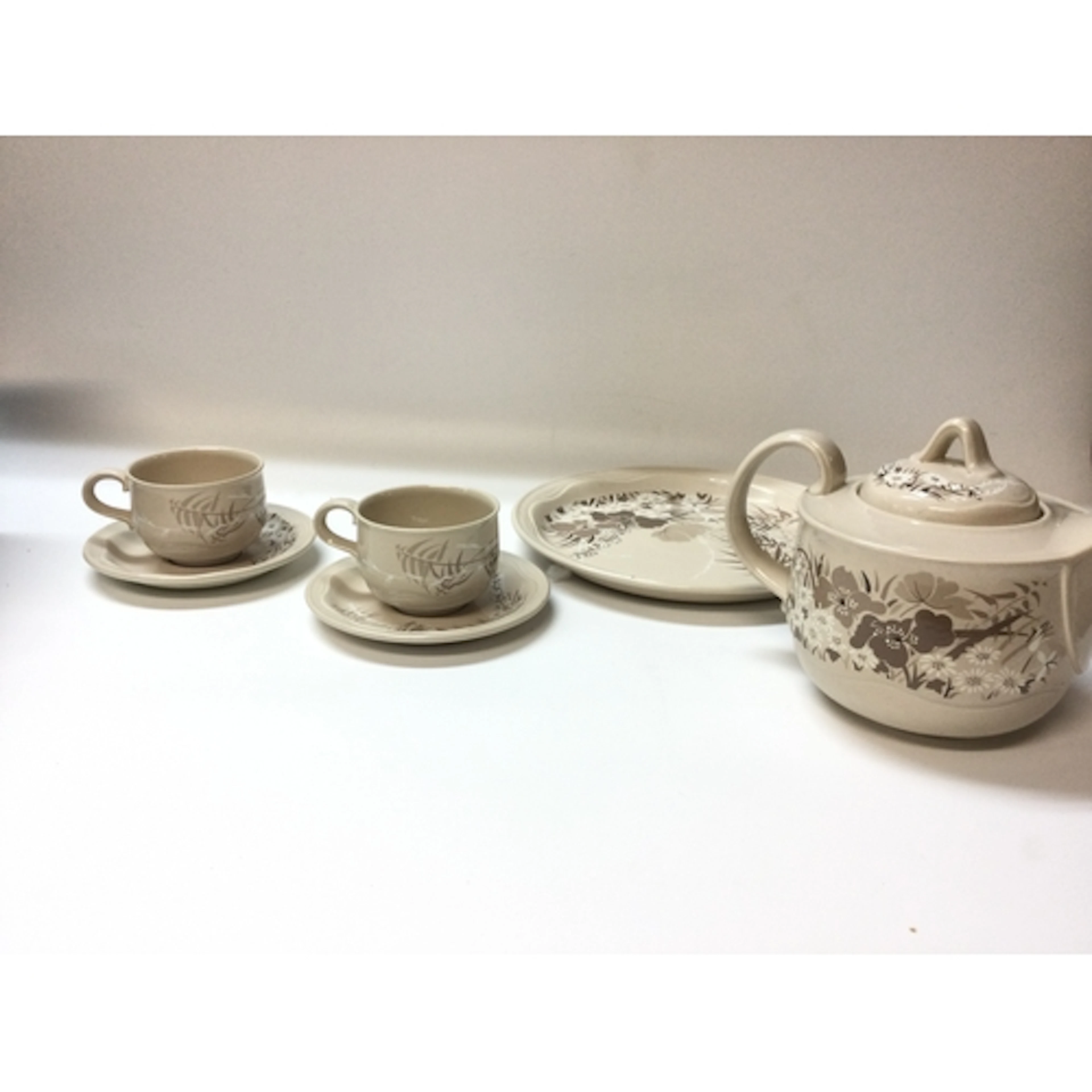 A small quantity of Poole “Mandalay” pattern, pl...