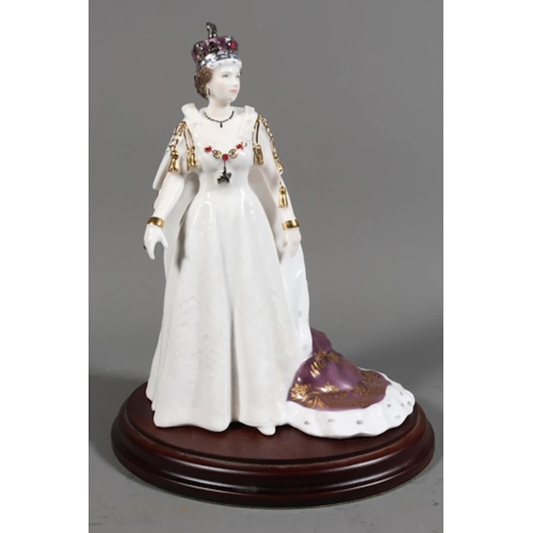 Royal Worcester figure 'Queen Elizabeth II' limited edition ...