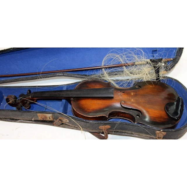 Antique 4/4 violin, with hand written Johann Georg paper lab...