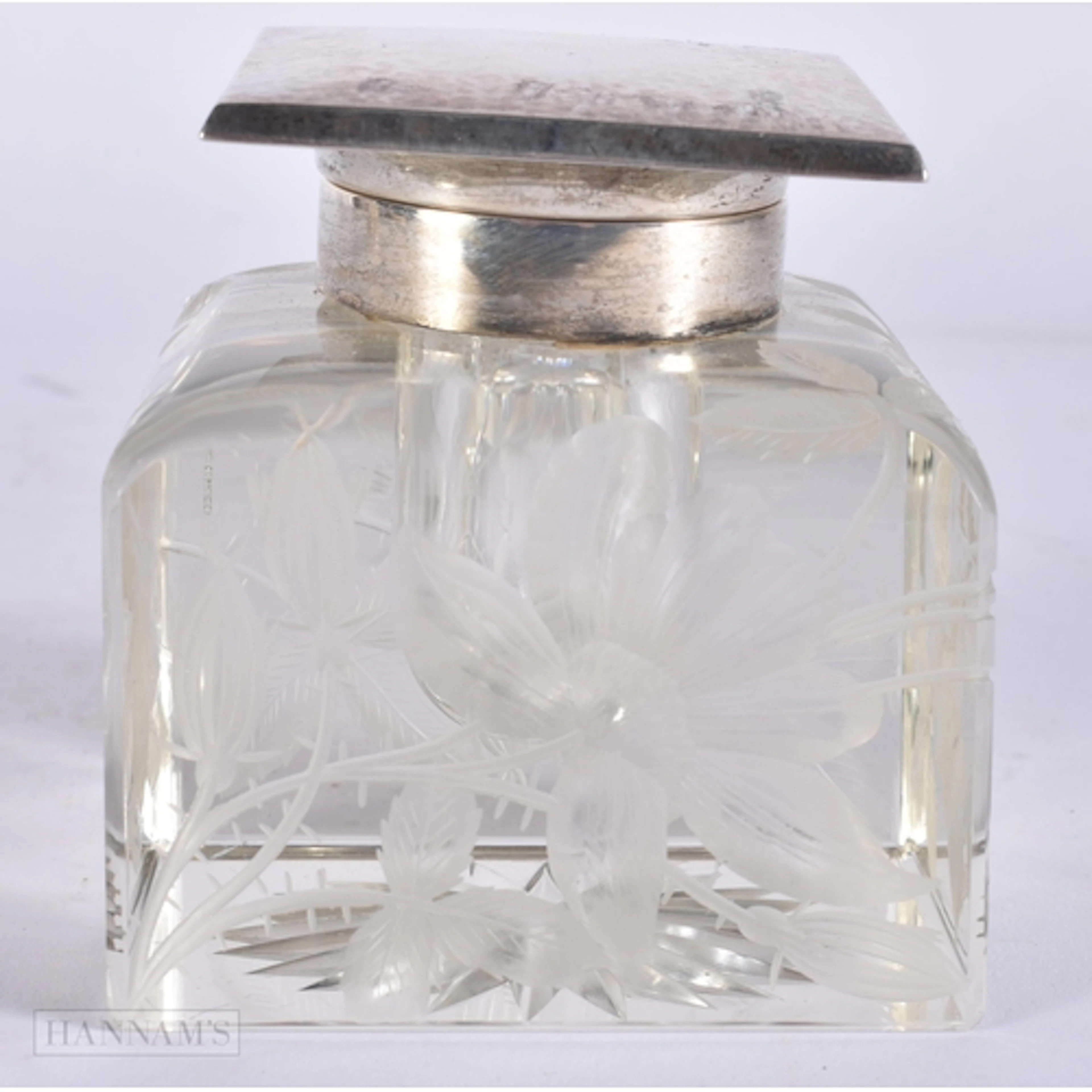 A LOVELY SILVER MOUNTED ENGRAVED GLASS INKWELL. 7.25 cm squa...