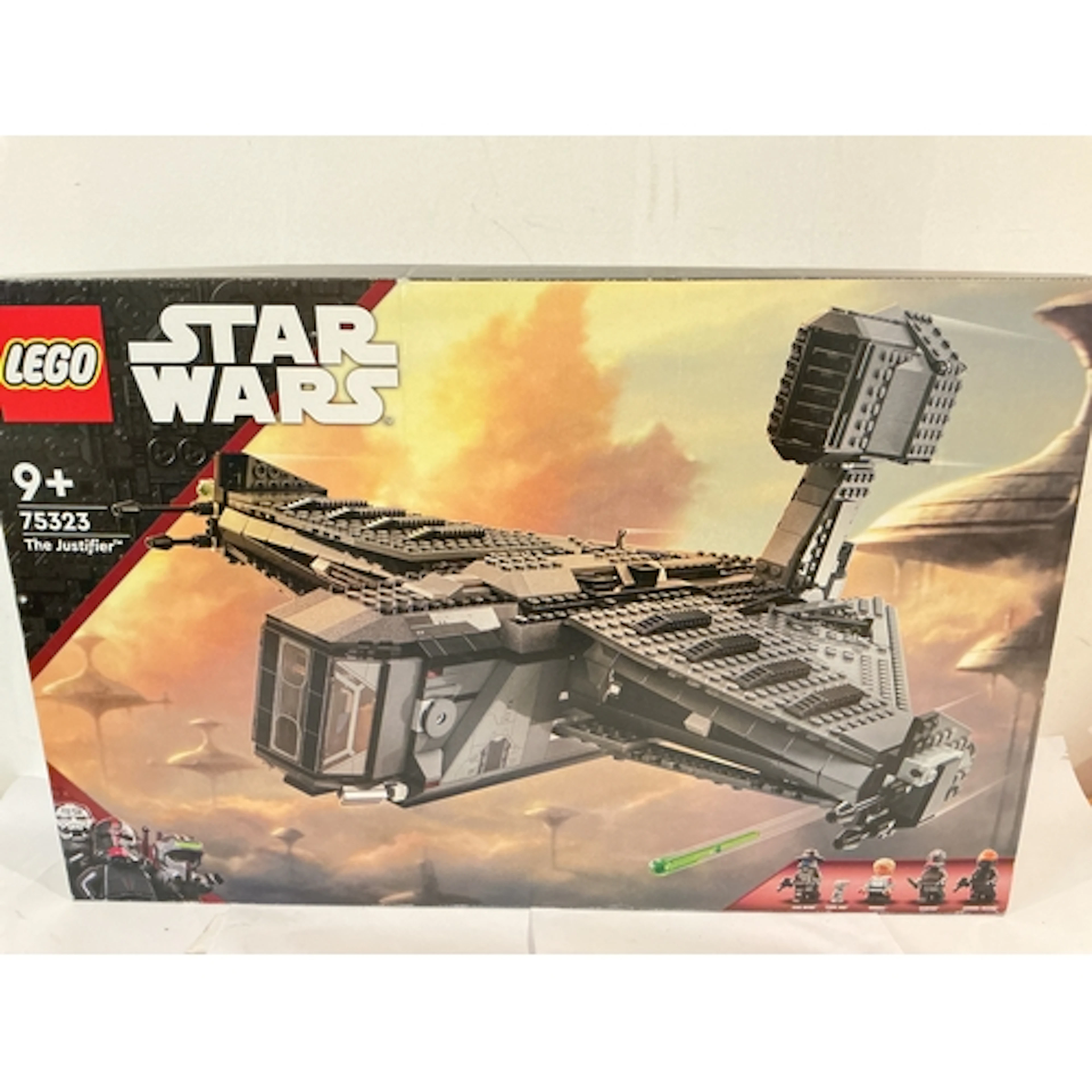A Boxed And Sealed Lego Star Wars The Justifier #75323.
